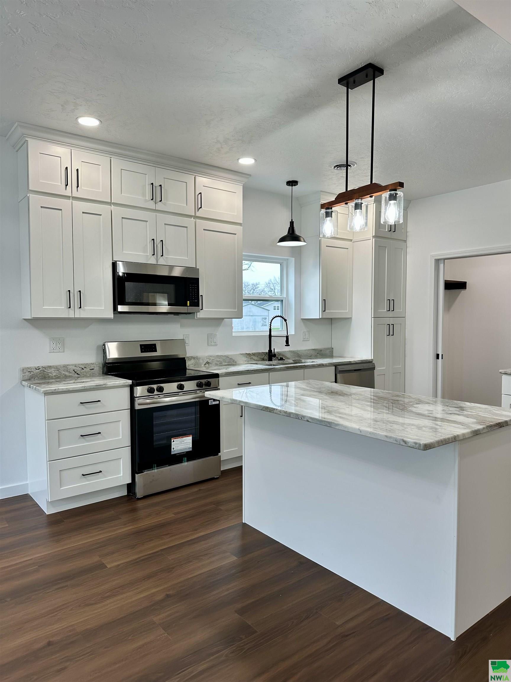 MLS #828422