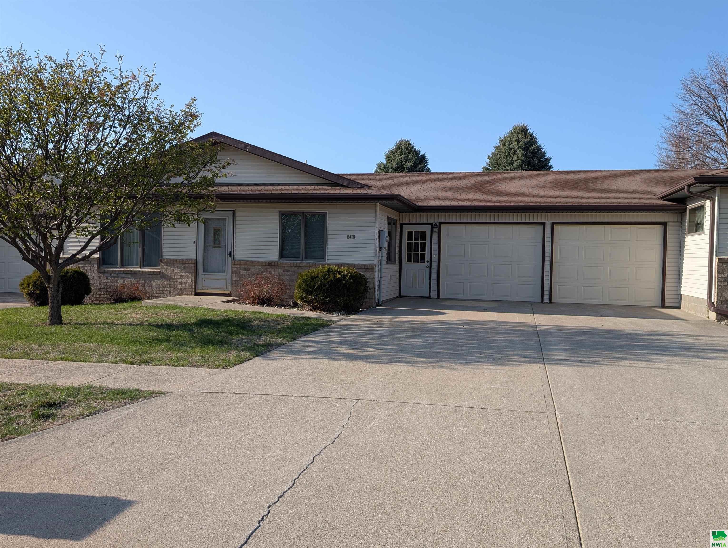 2405 E 3rd Street, Sheldon, IA 51201 