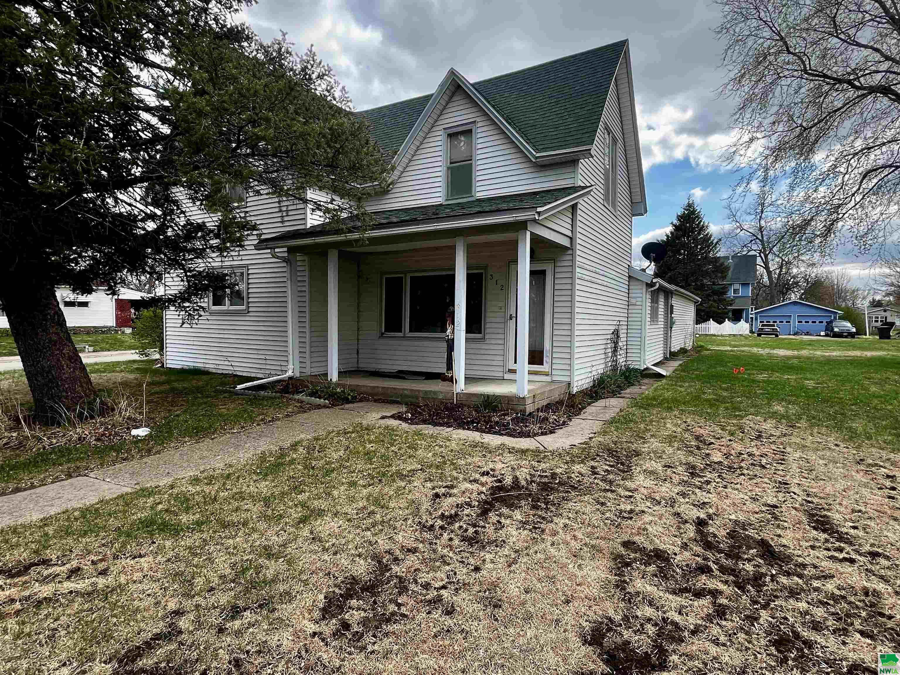312 Main Street E, Elk Point, SD 57025 