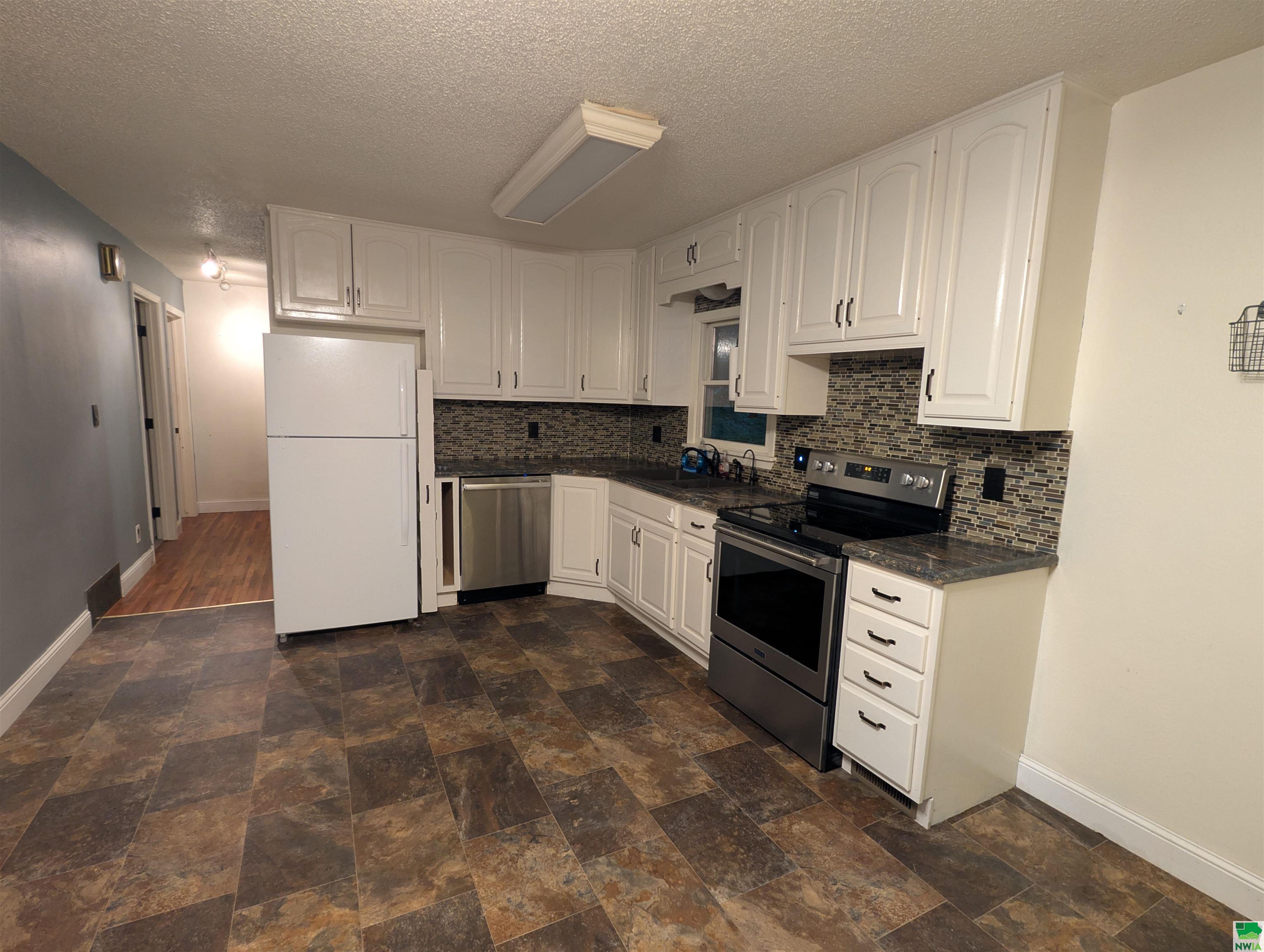 MLS #828425