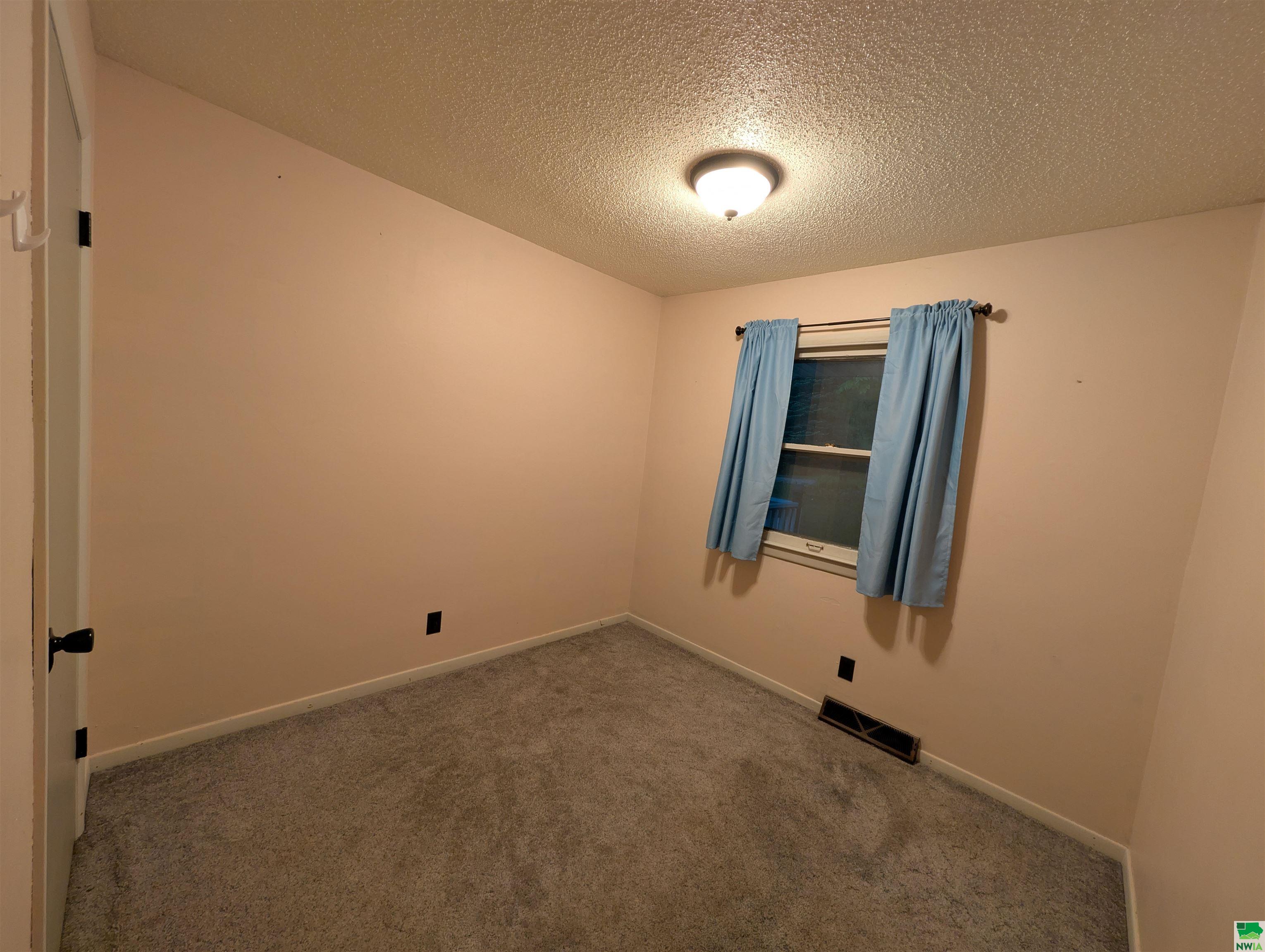 MLS #828425