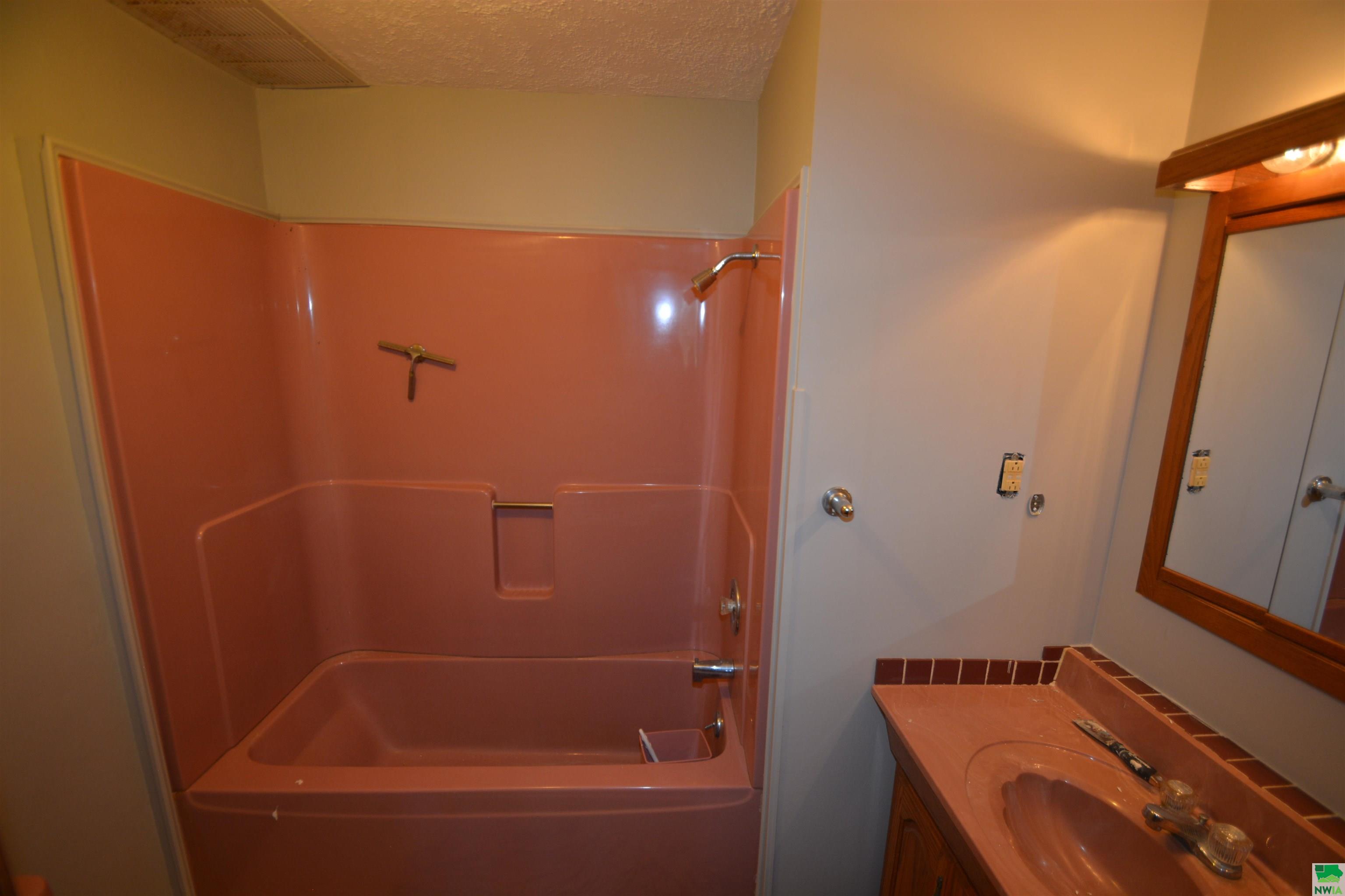 MLS #828428