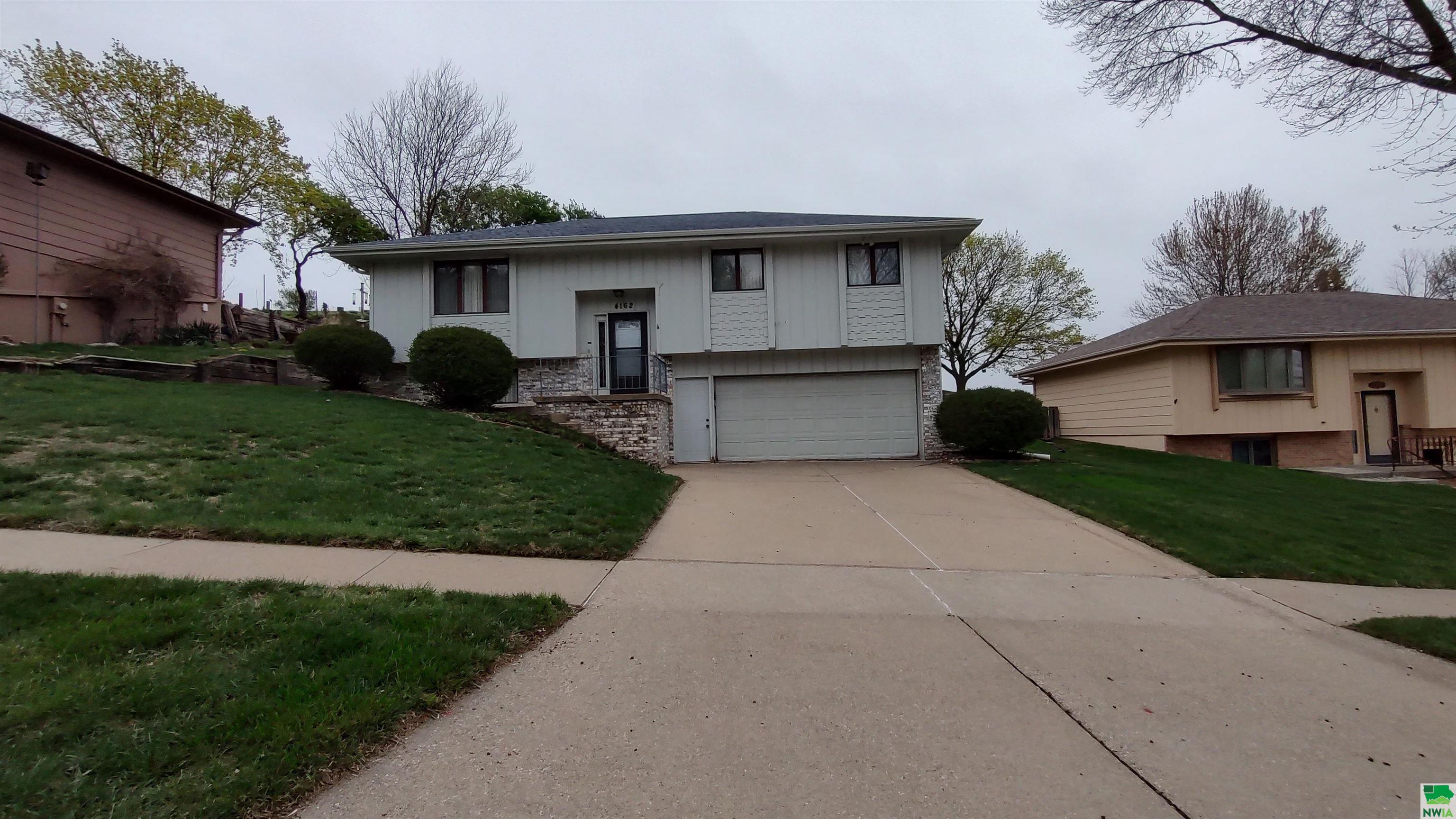 4162 Sherwood Terr, Sioux City, IA 51106 