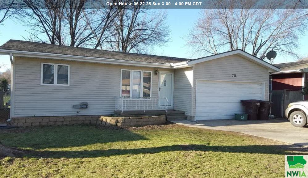 708 15th E, South Sioux City, NE 68776 