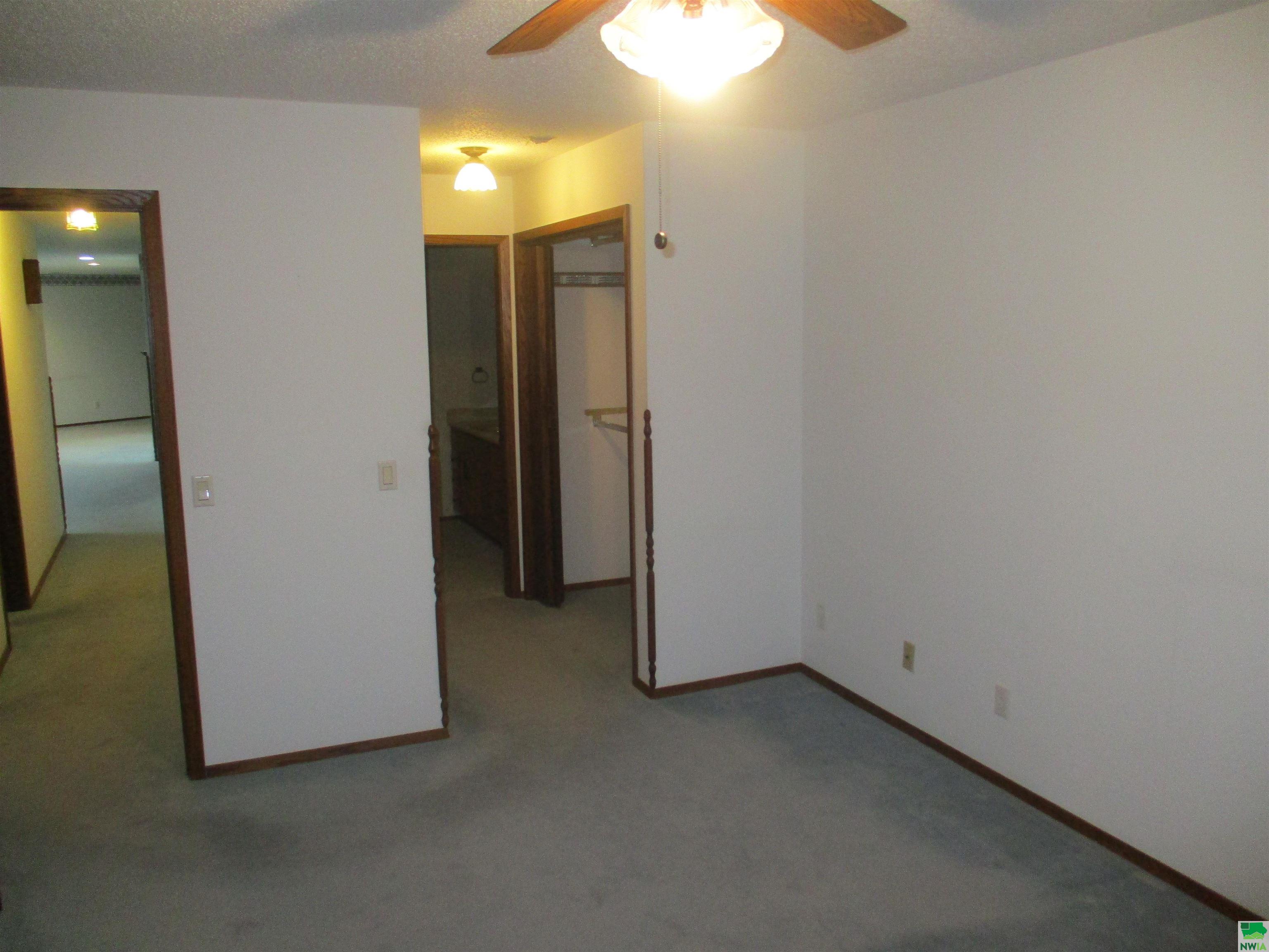 MLS #828437