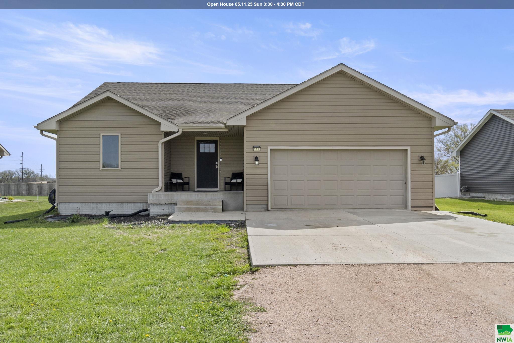 614 8th N, Dakota City, NE 68731 