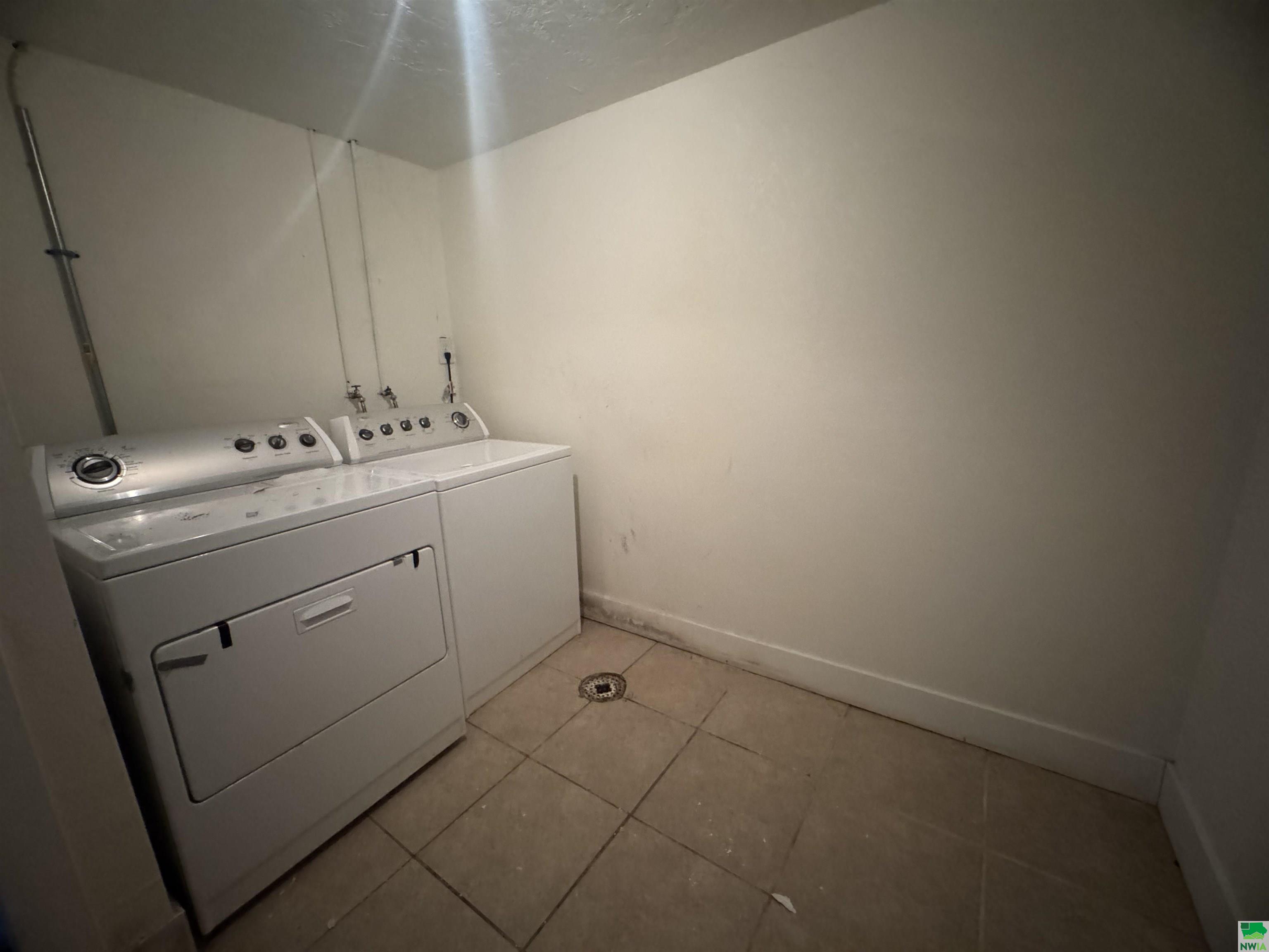 MLS #828460