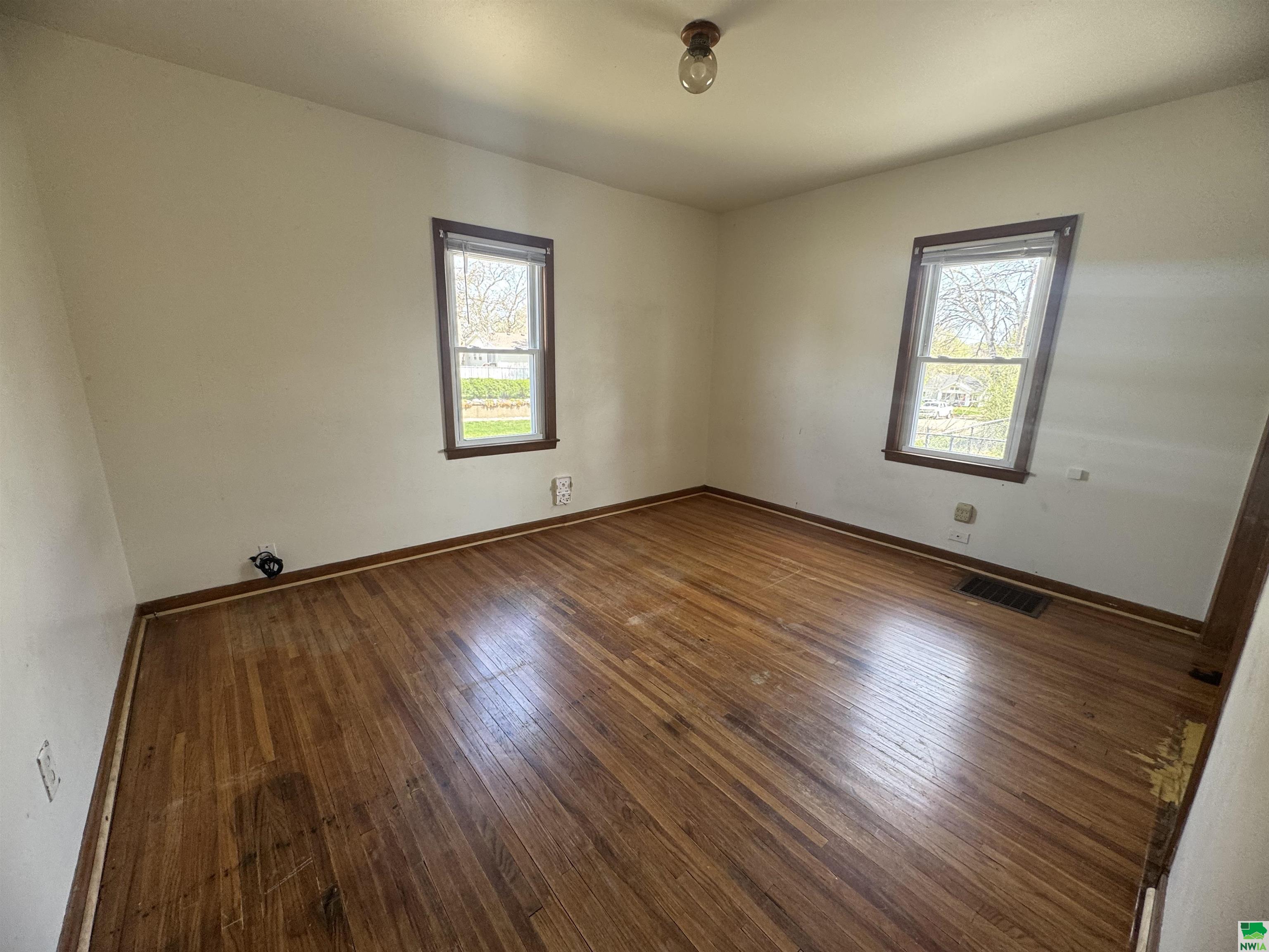MLS #828460