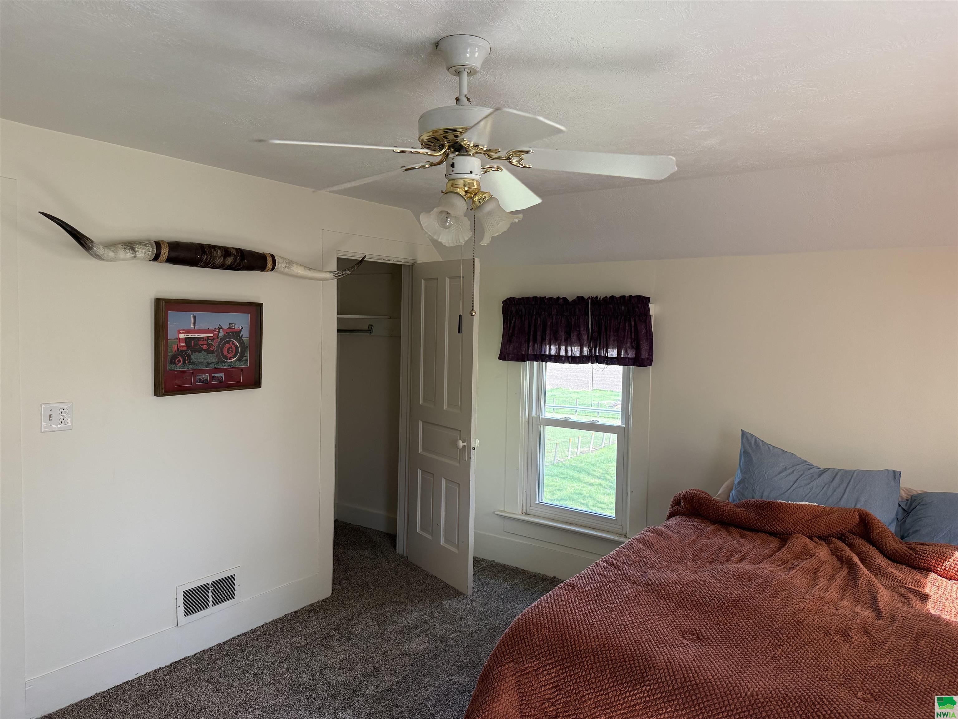 MLS #828467