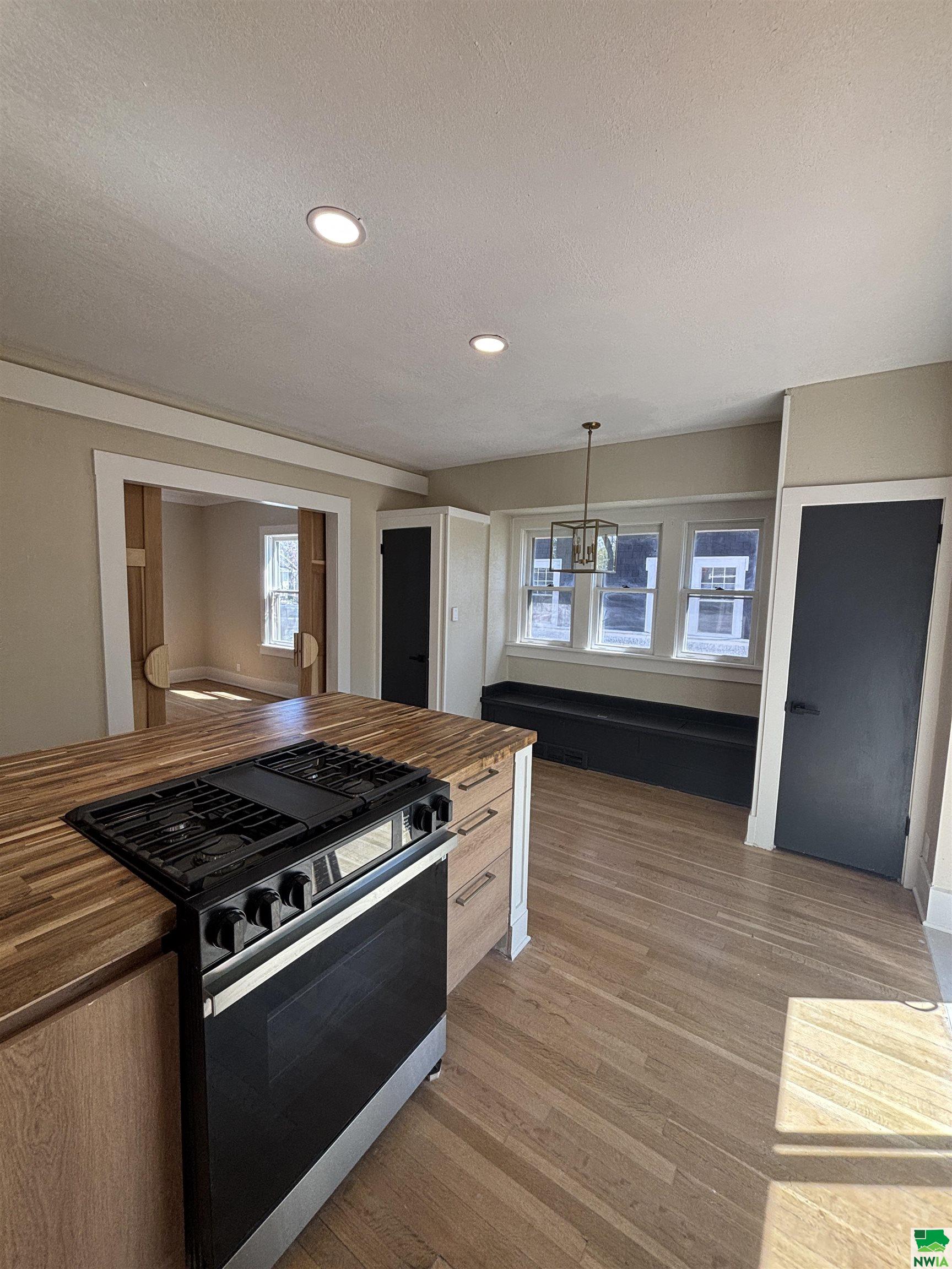 MLS #828472
