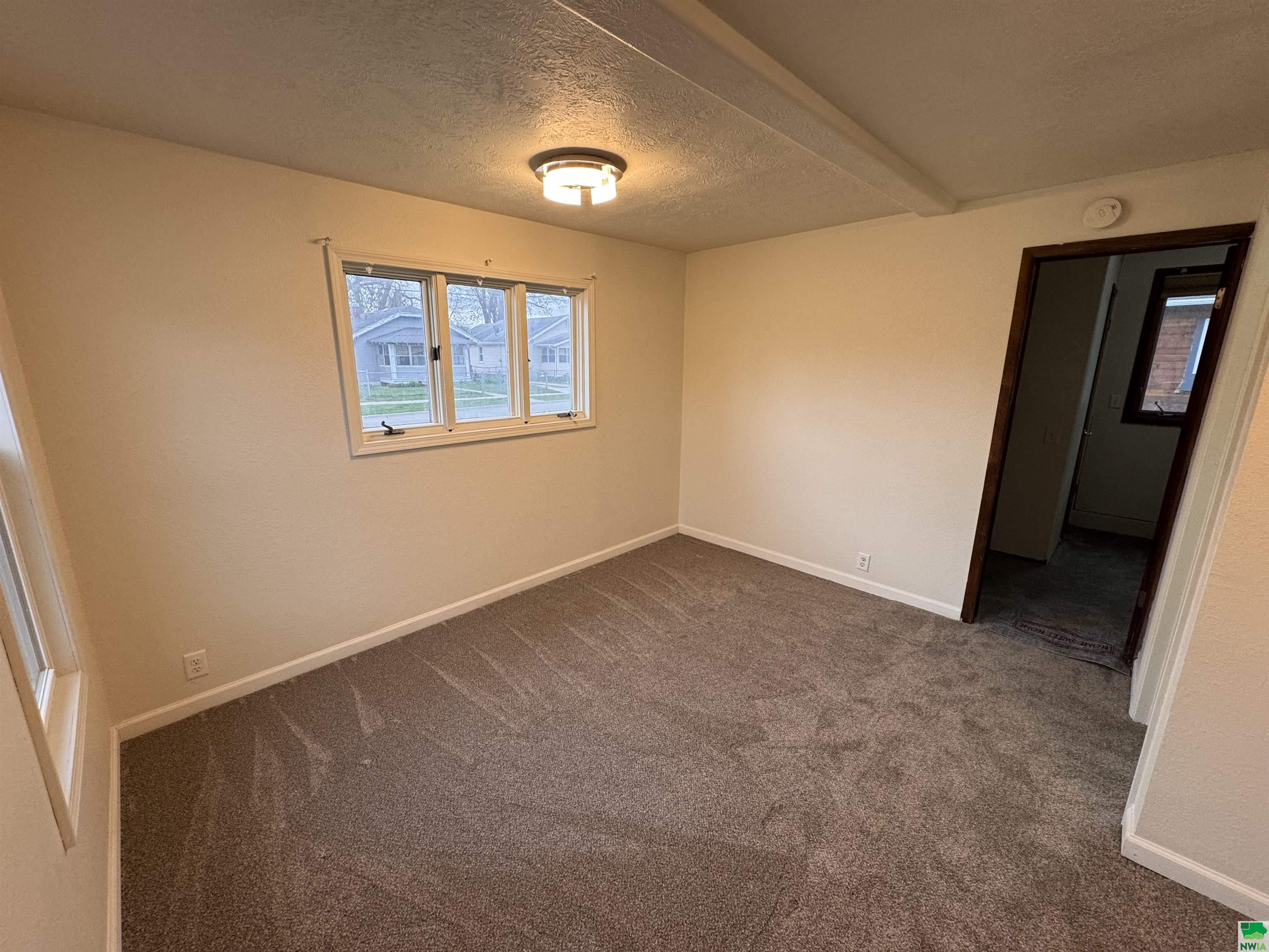 MLS #828477