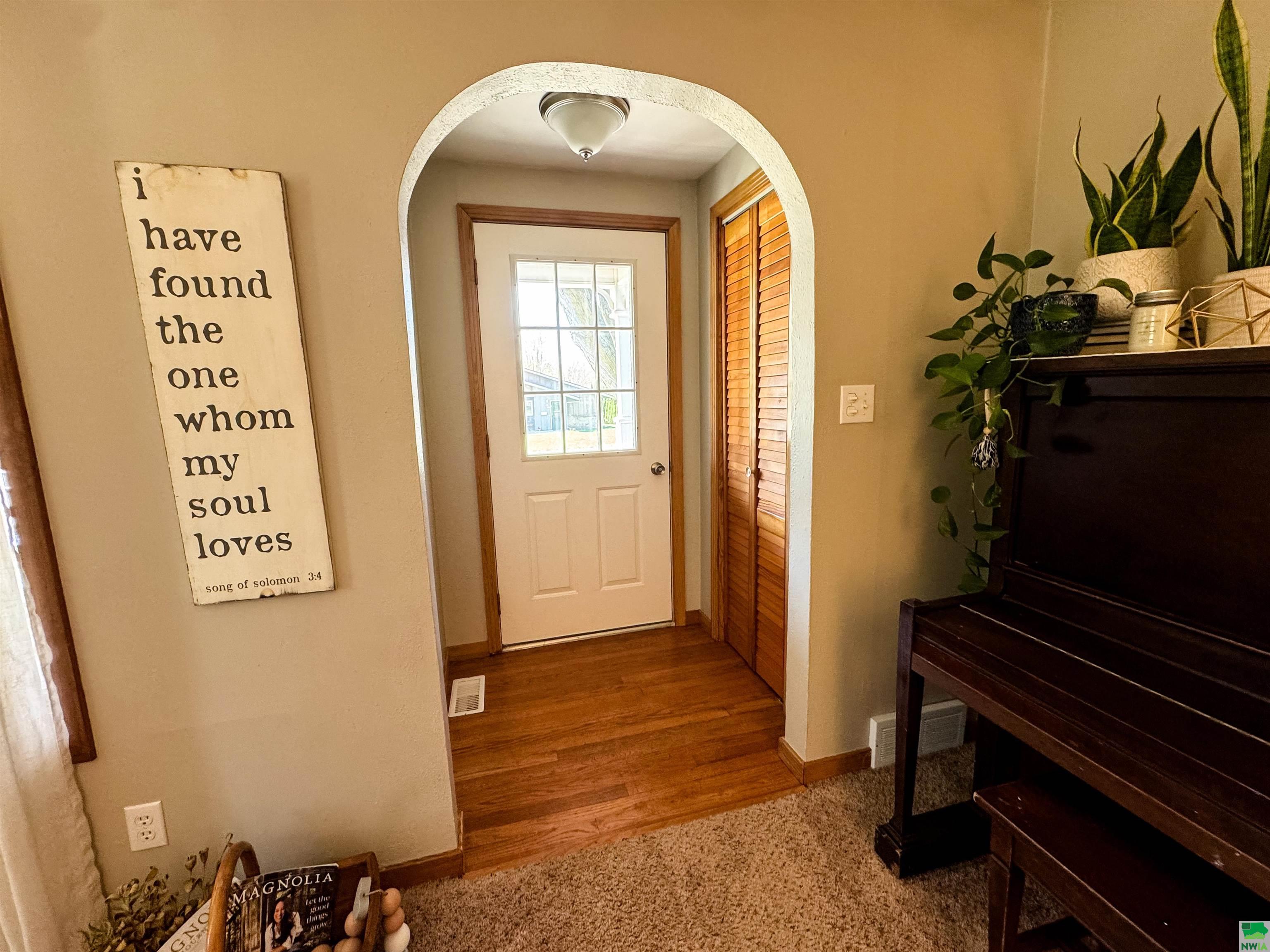 MLS #828495
