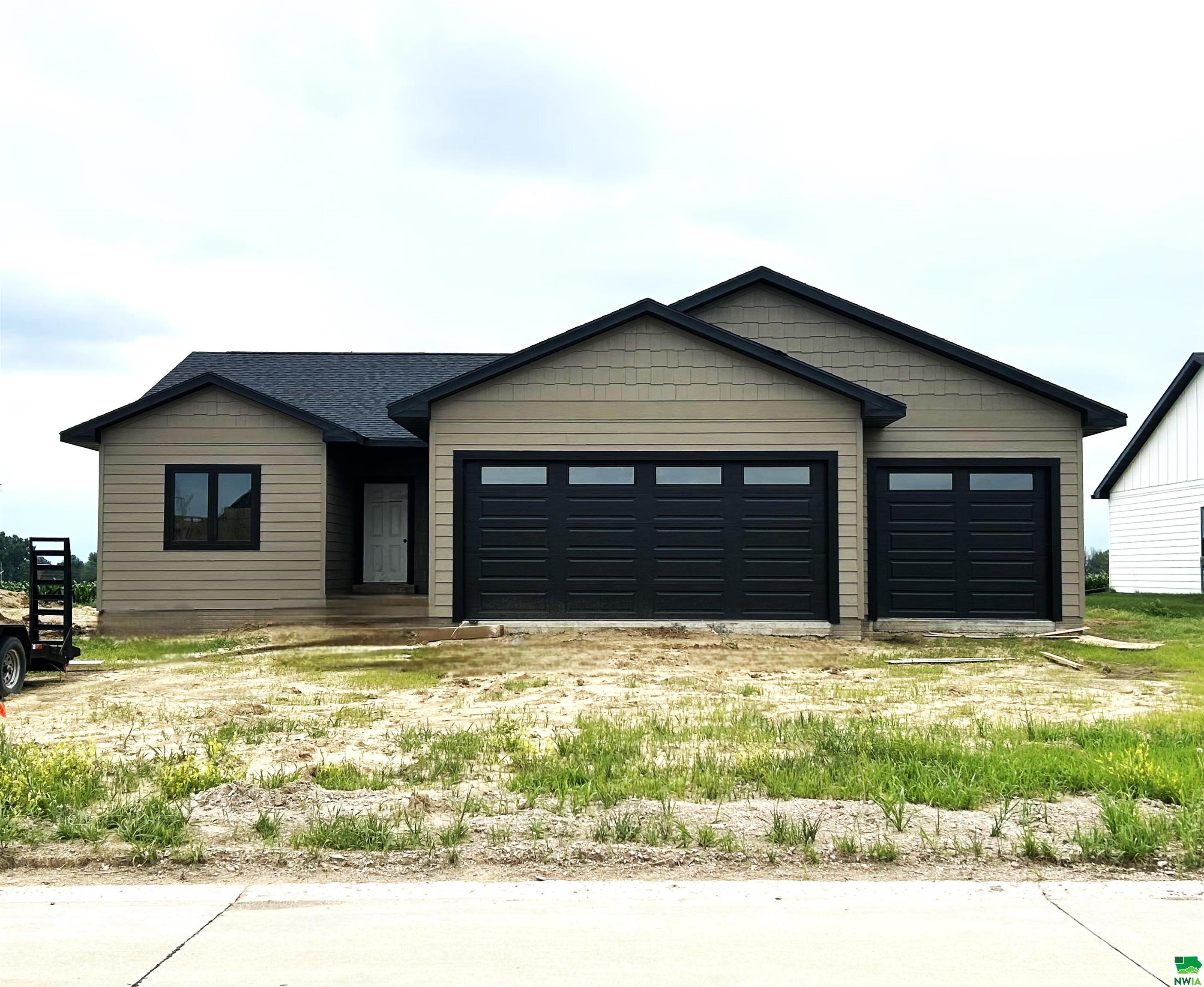 708 17th St SE, Orange City, IA 51041 