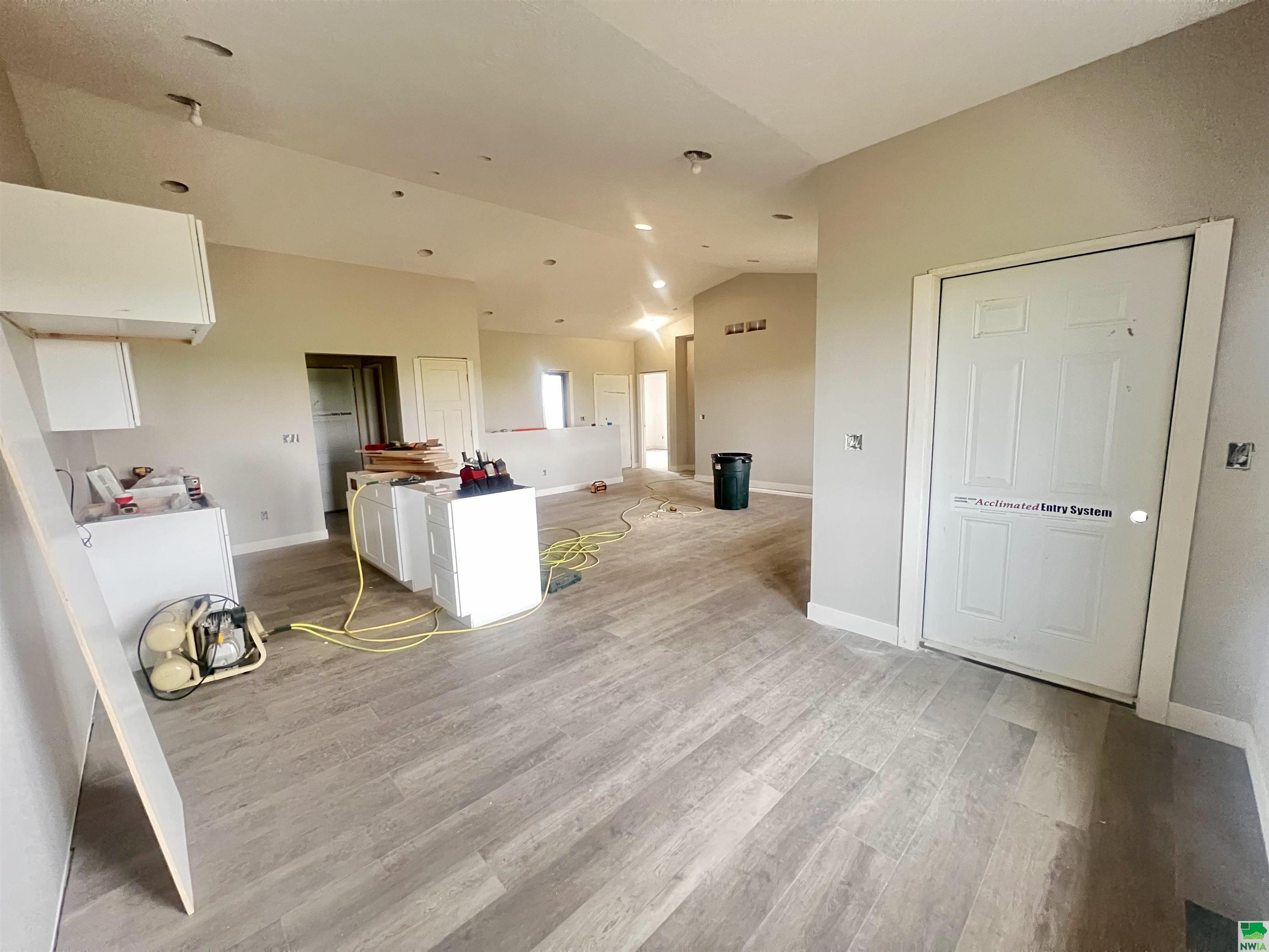 MLS #828497
