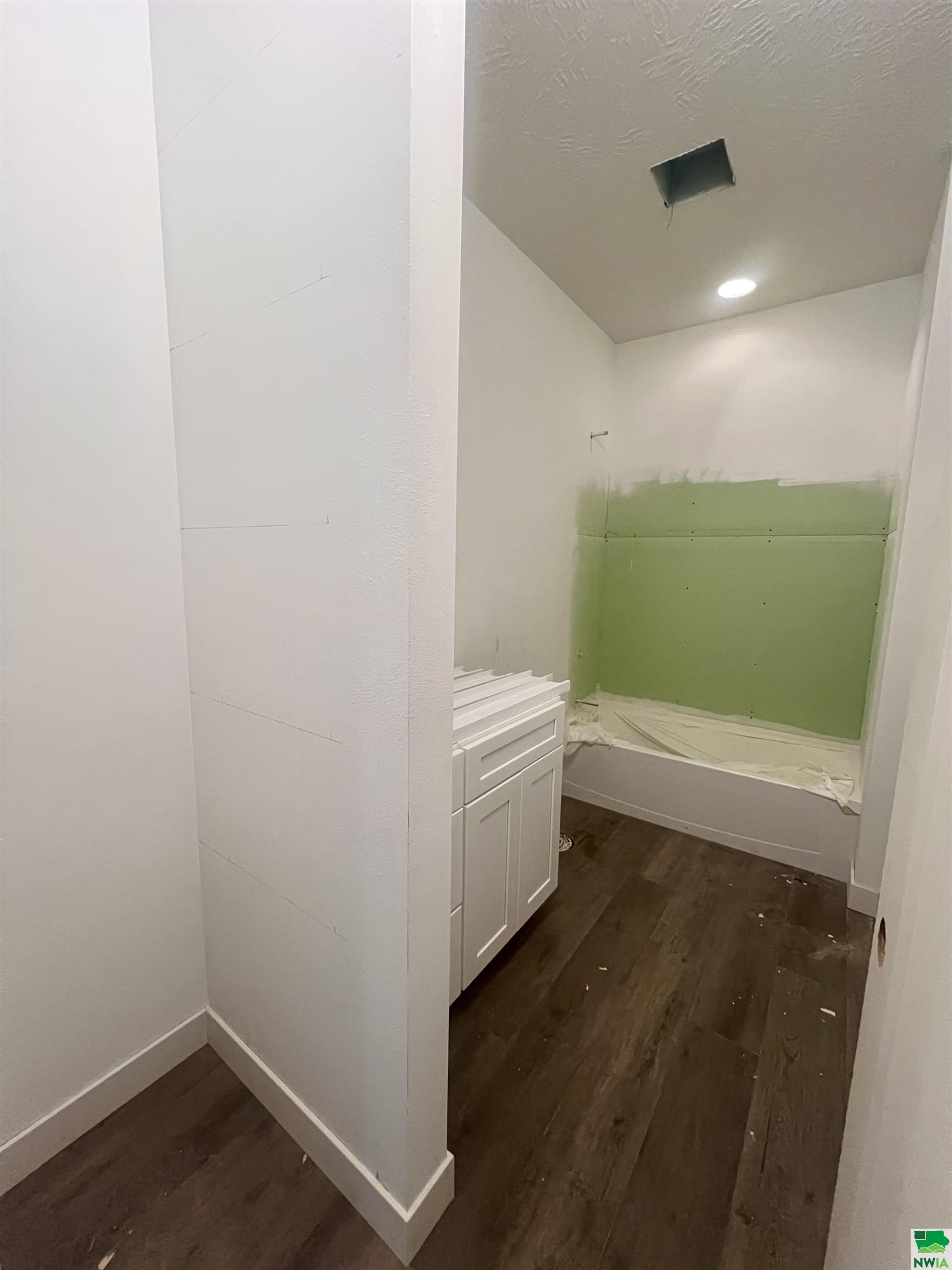 MLS #828497