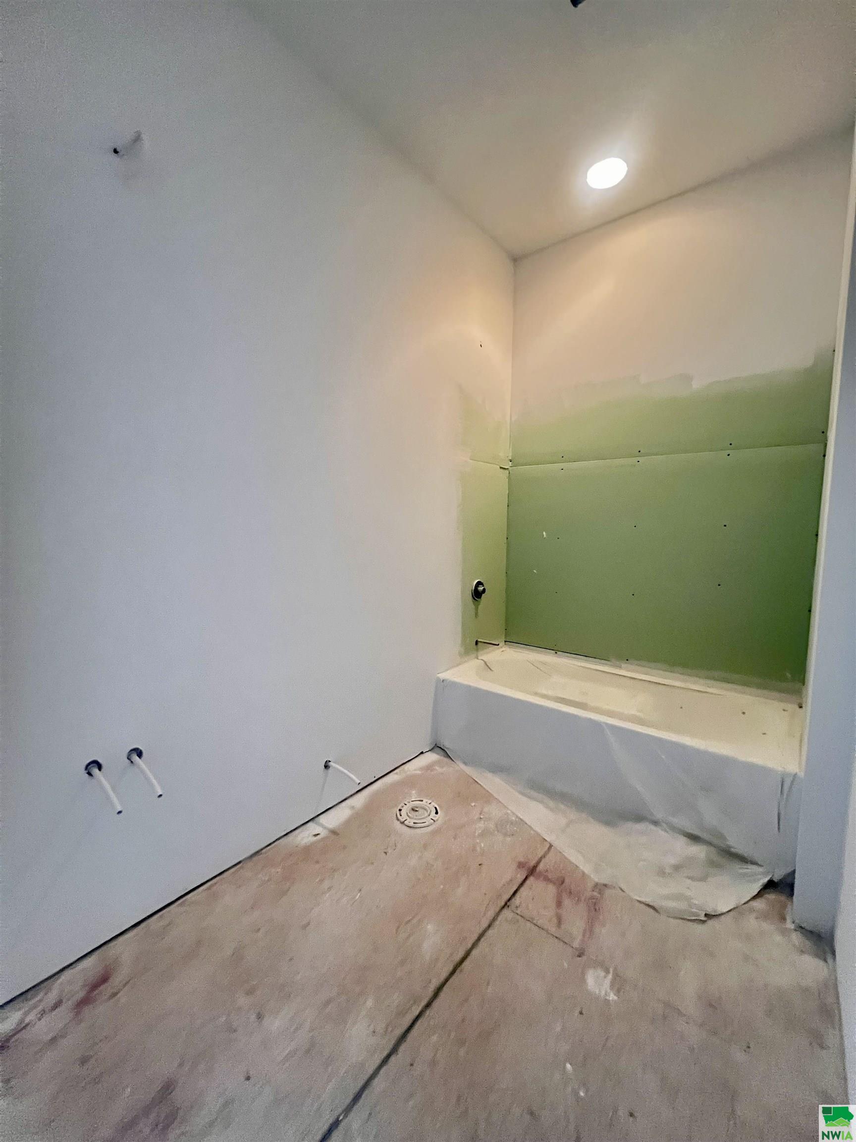 MLS #828498
