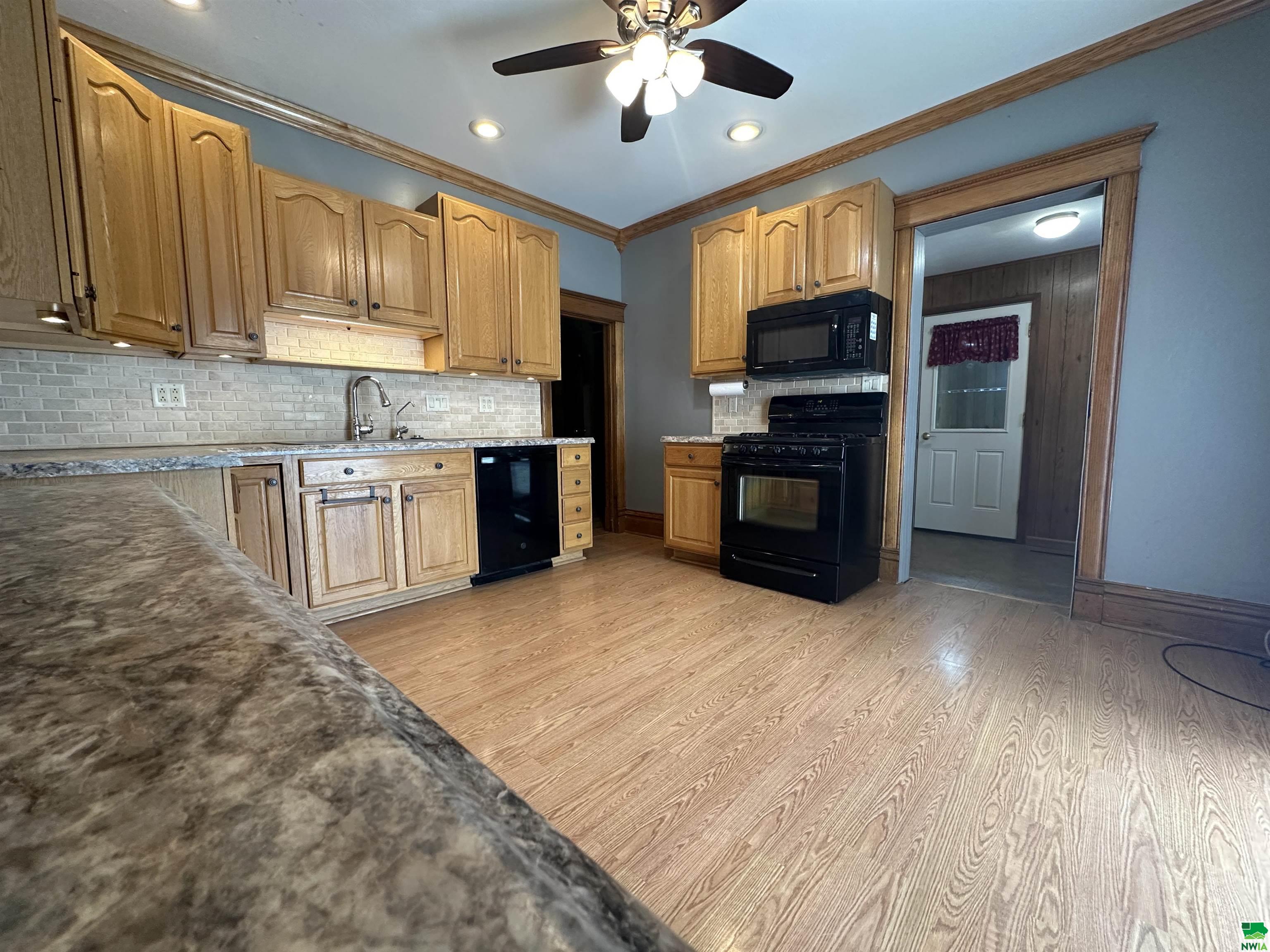 MLS #828503
