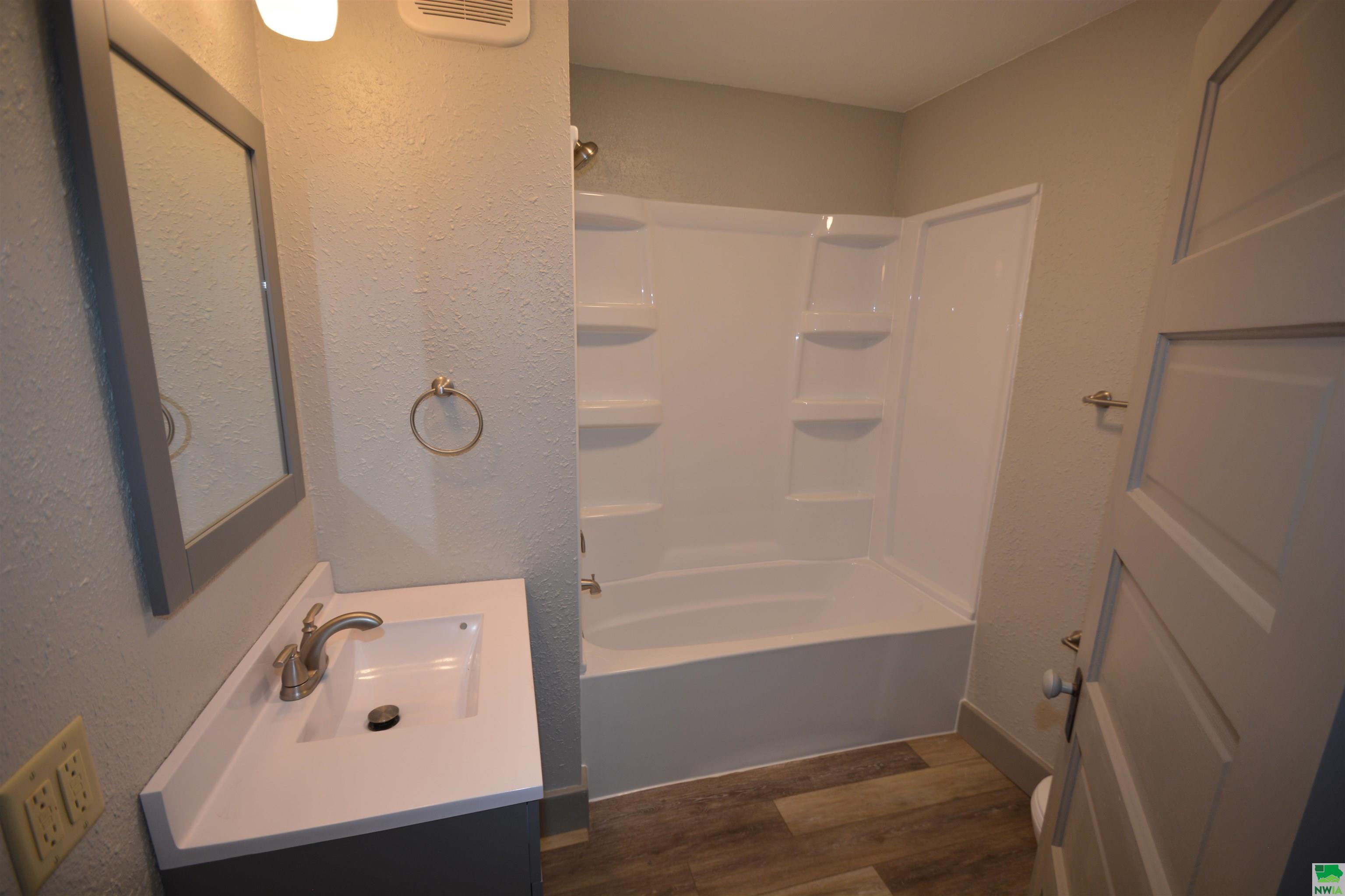 MLS #828512