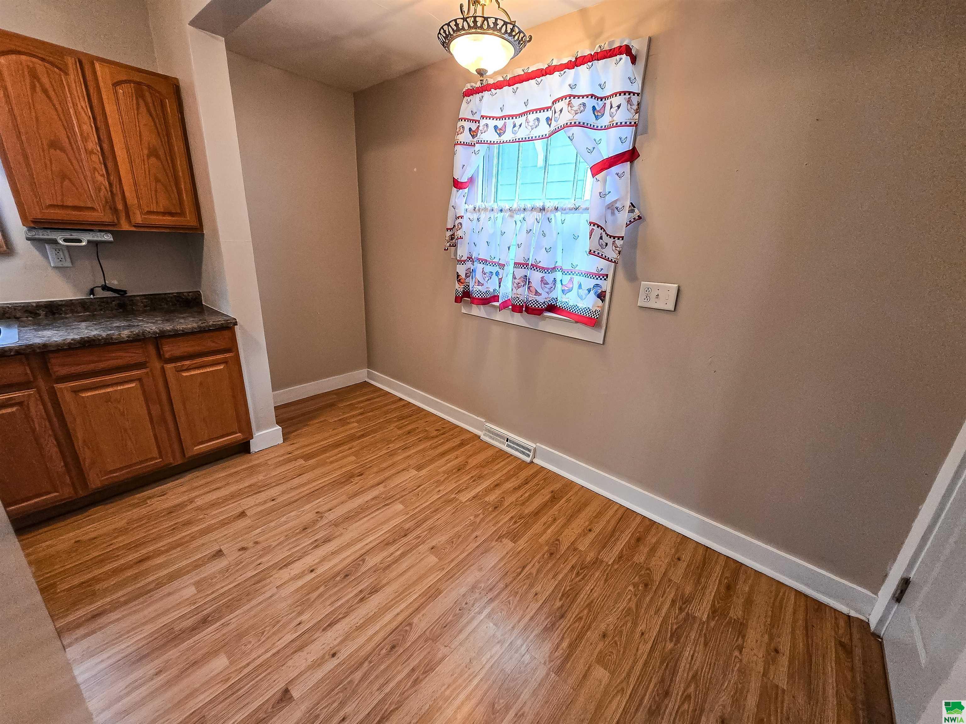 MLS #828516