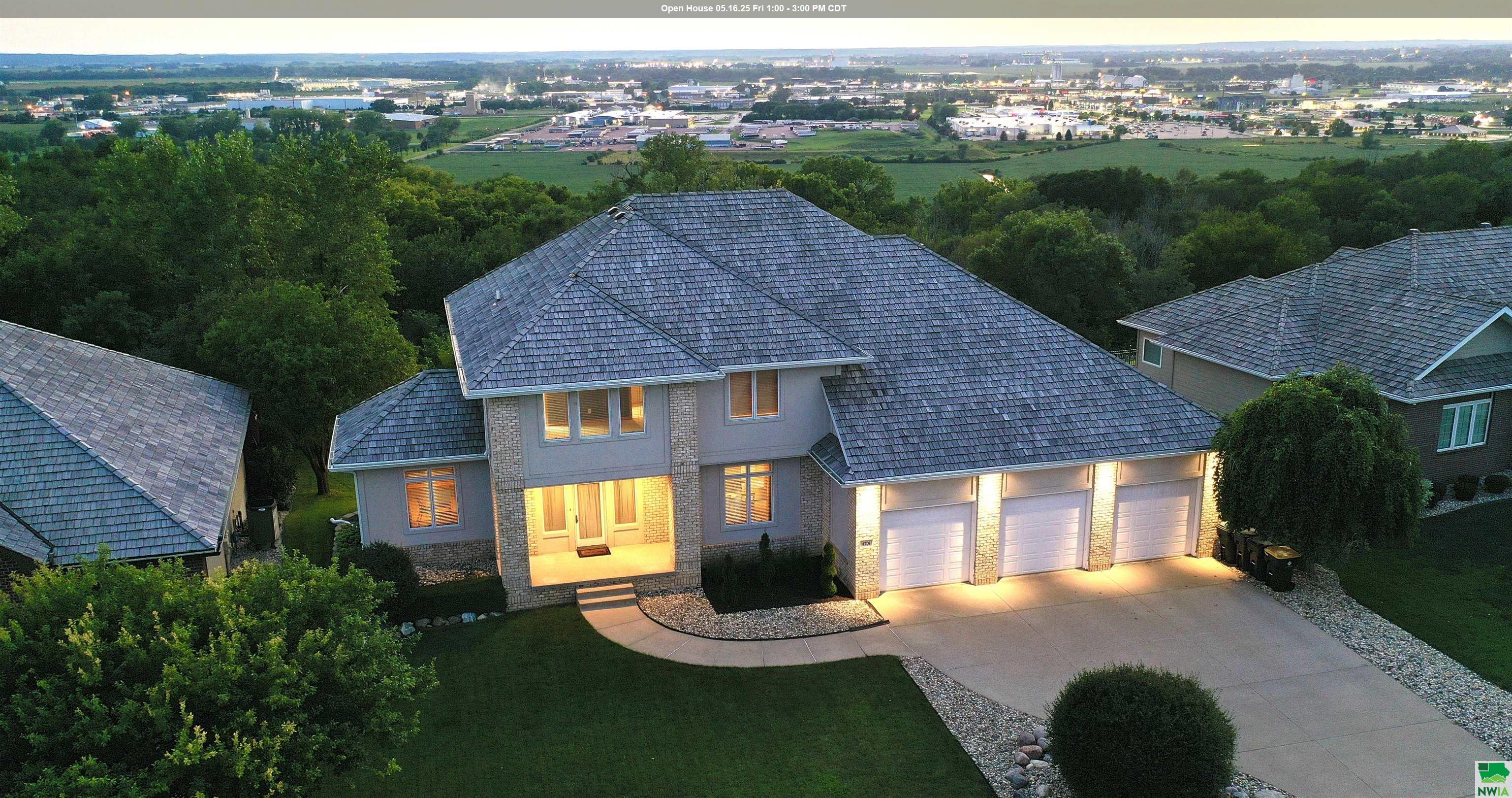 4701 Grayhawk Ridge Drive, Sioux City, IA 51106 