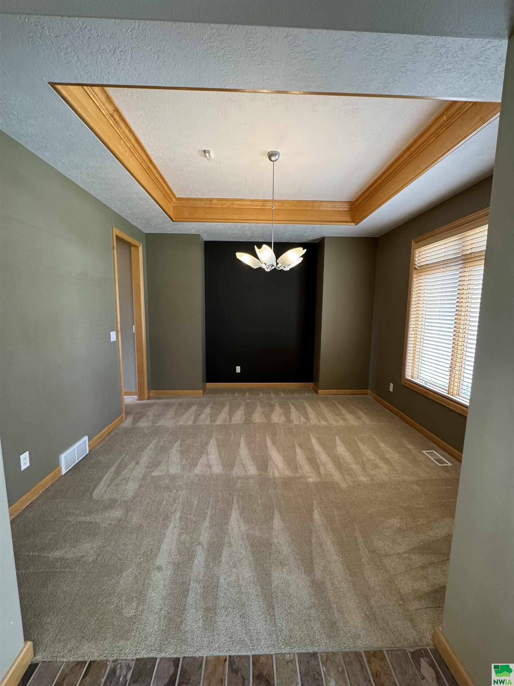 MLS #828518