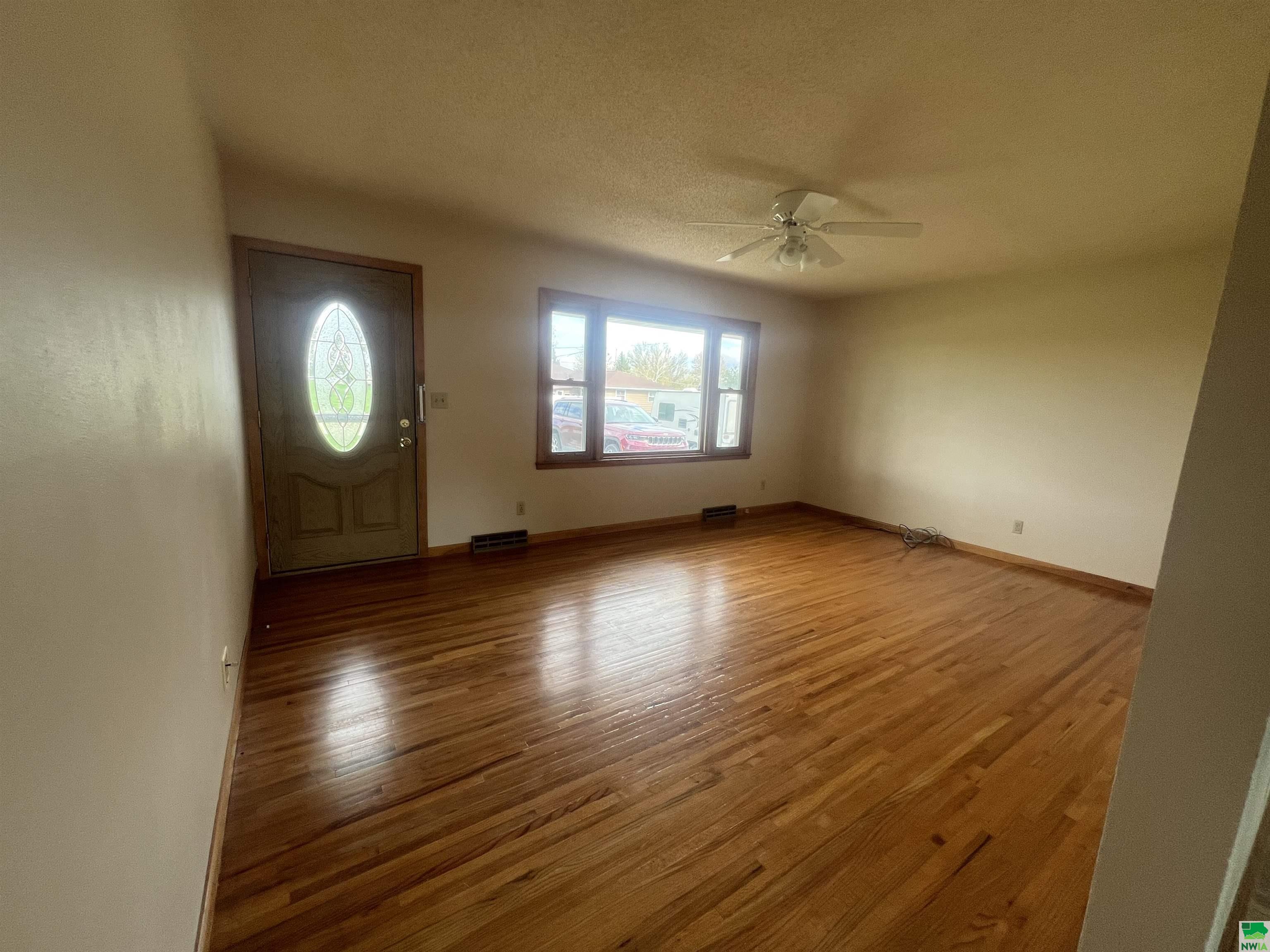 MLS #828519