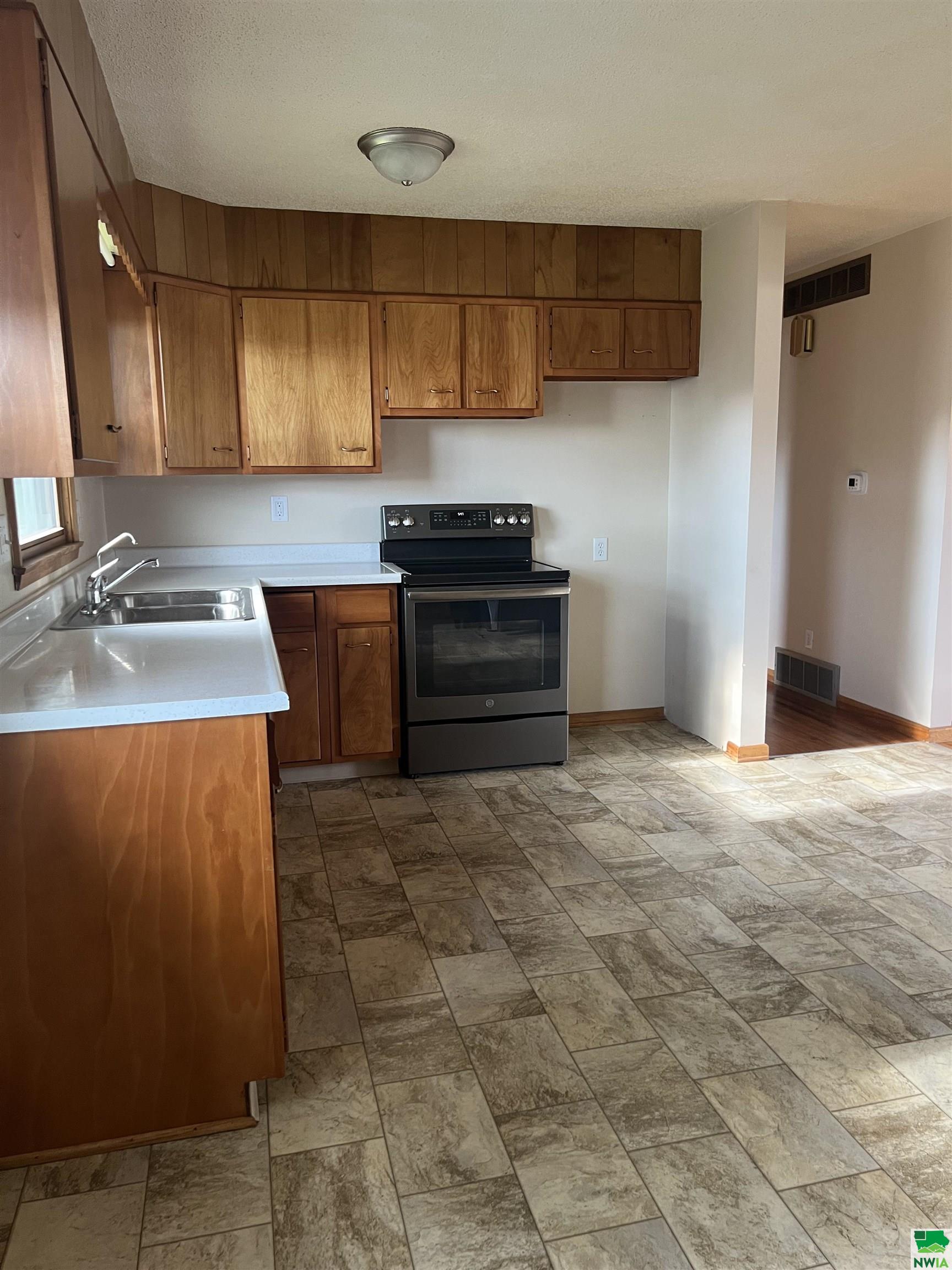 MLS #828519