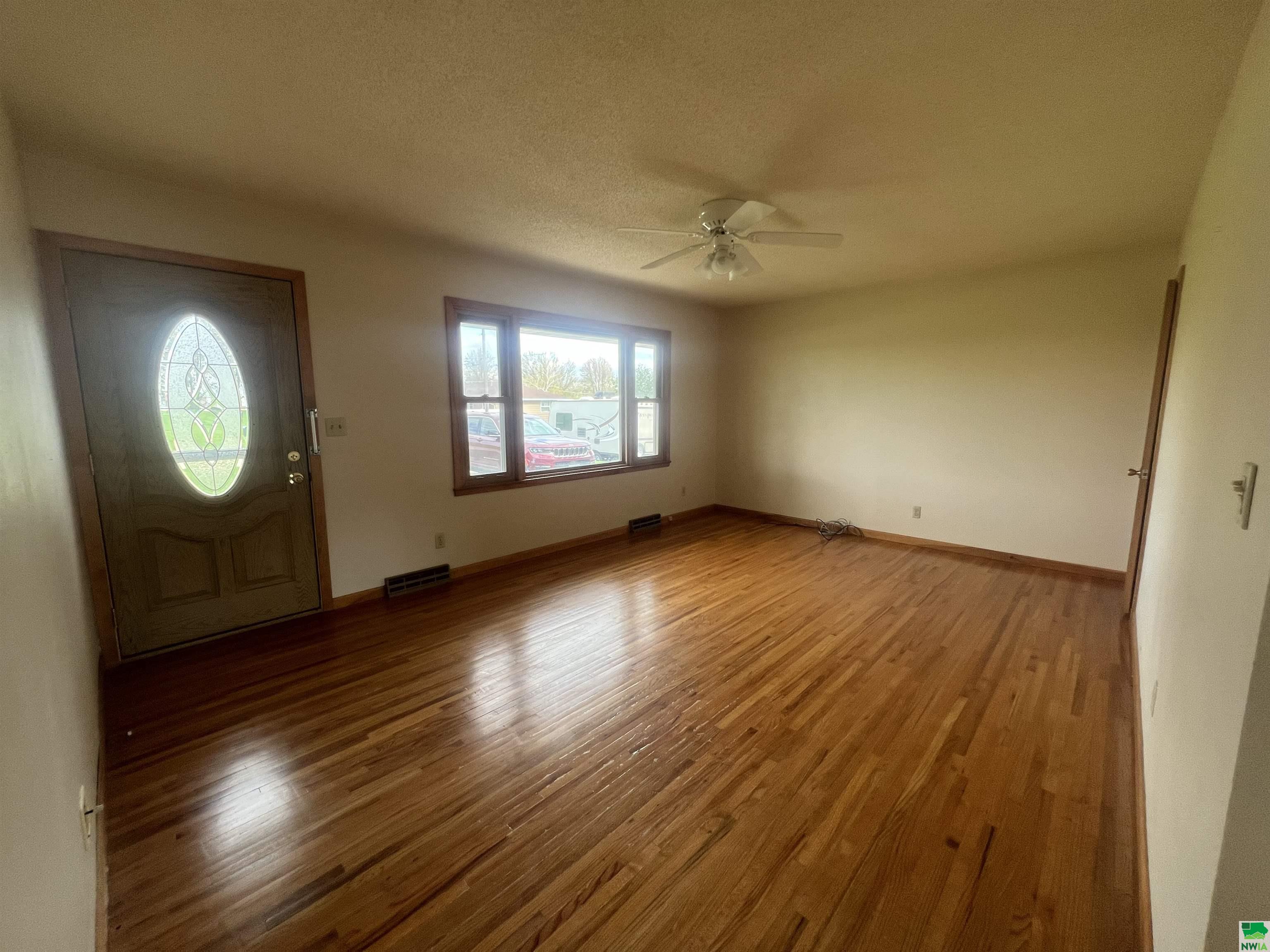 MLS #828519