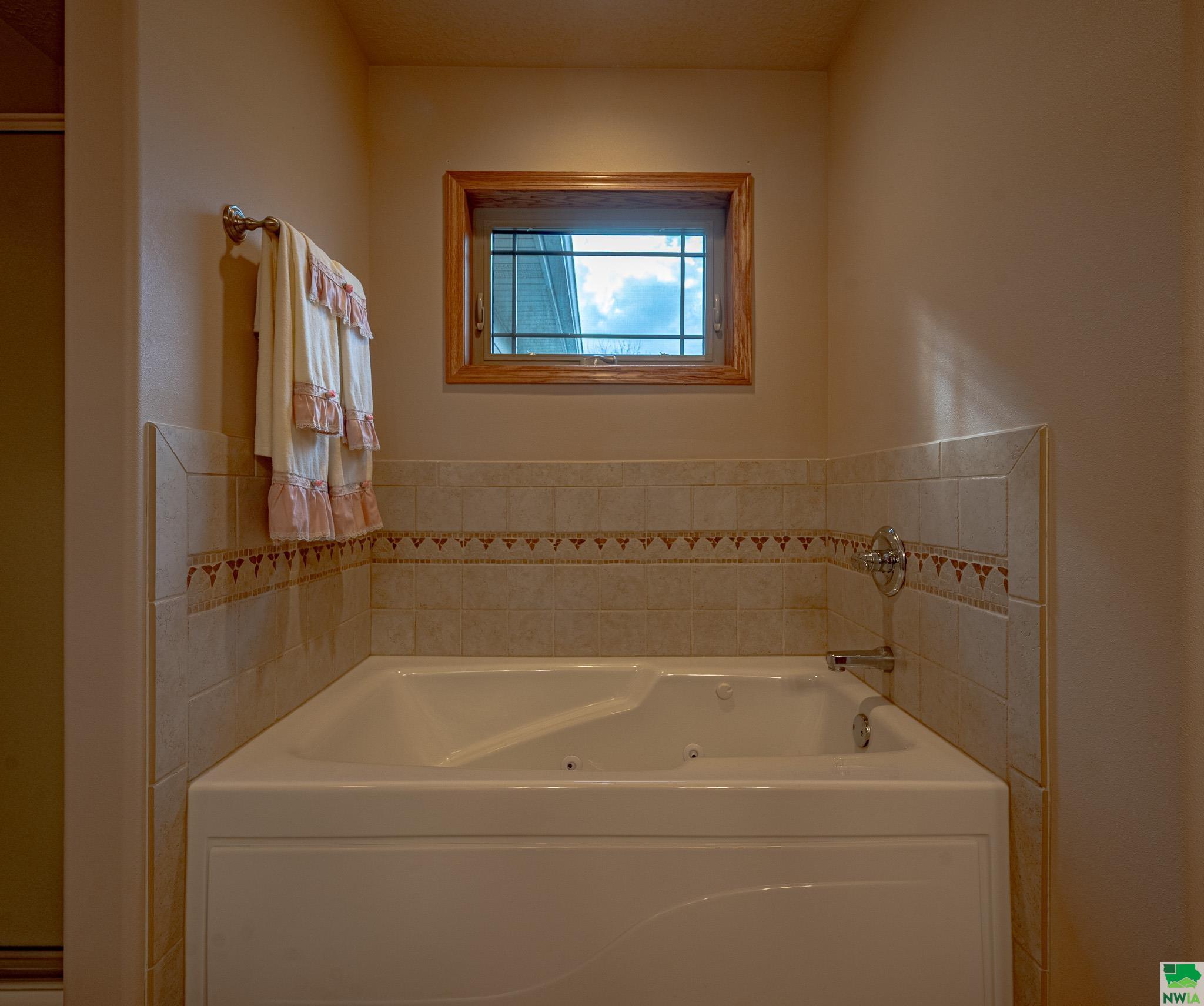 MLS #828529
