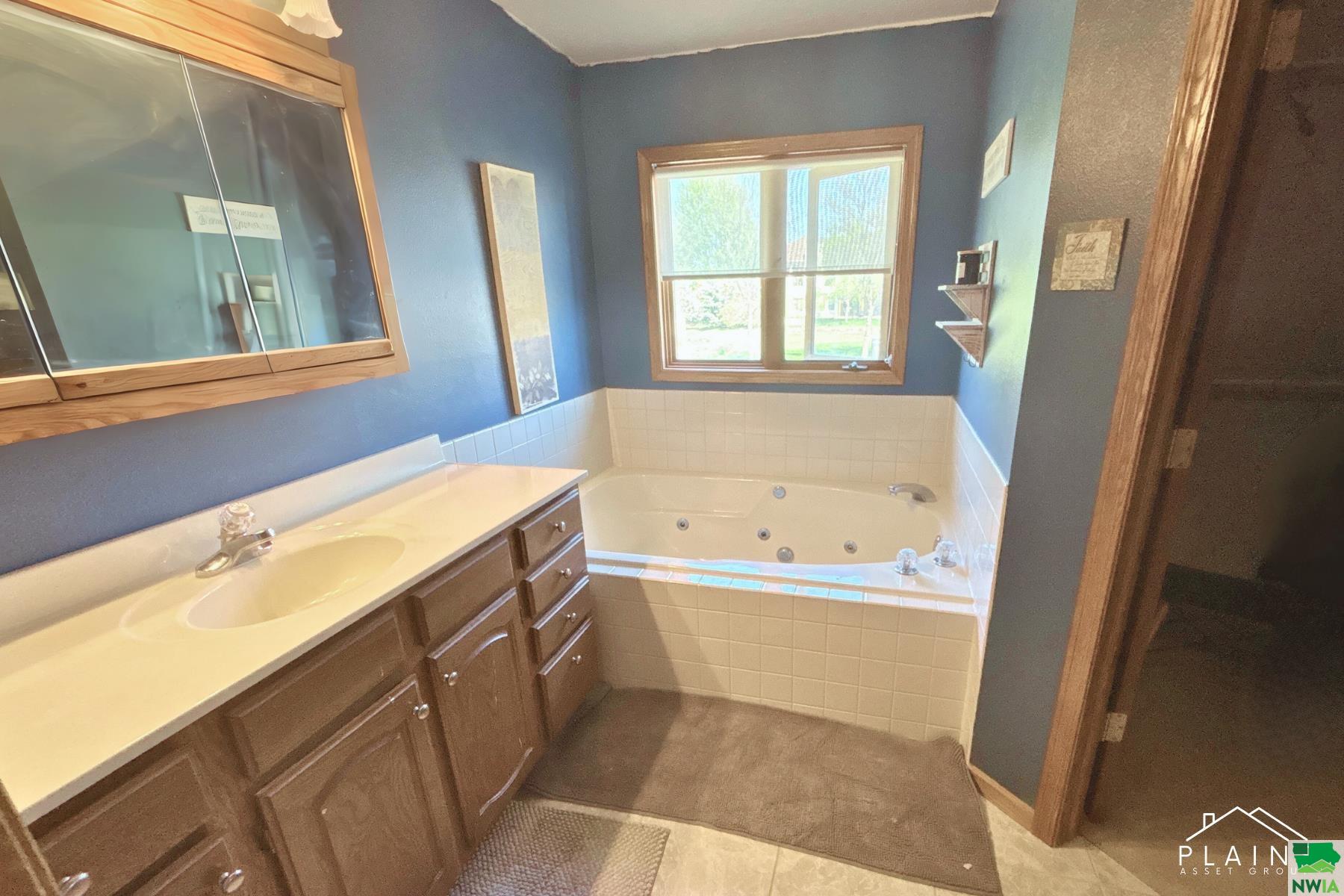 MLS #828543