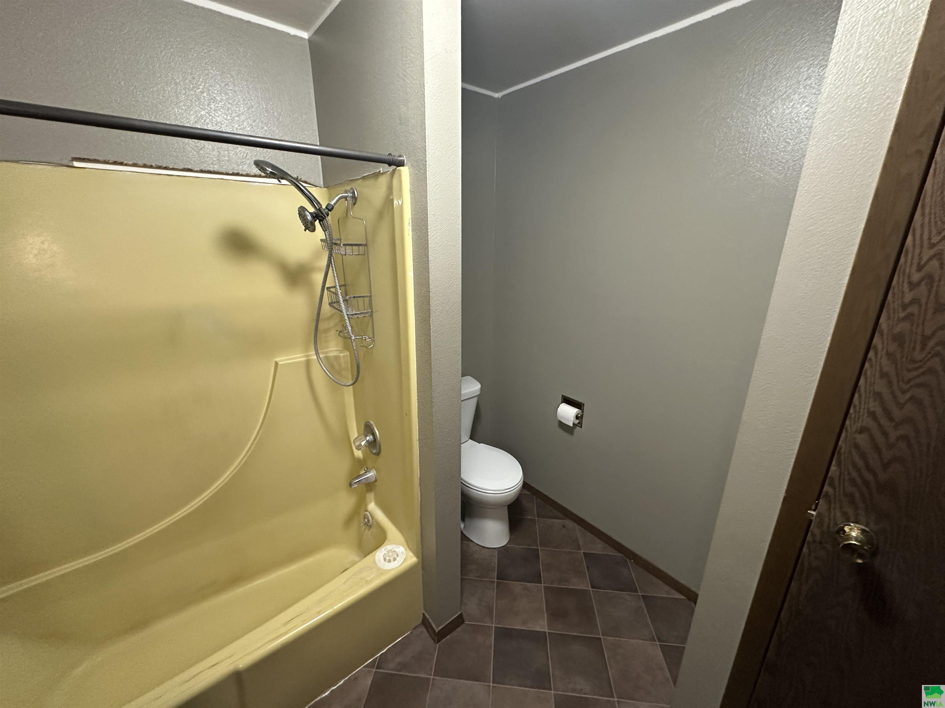 MLS #828552