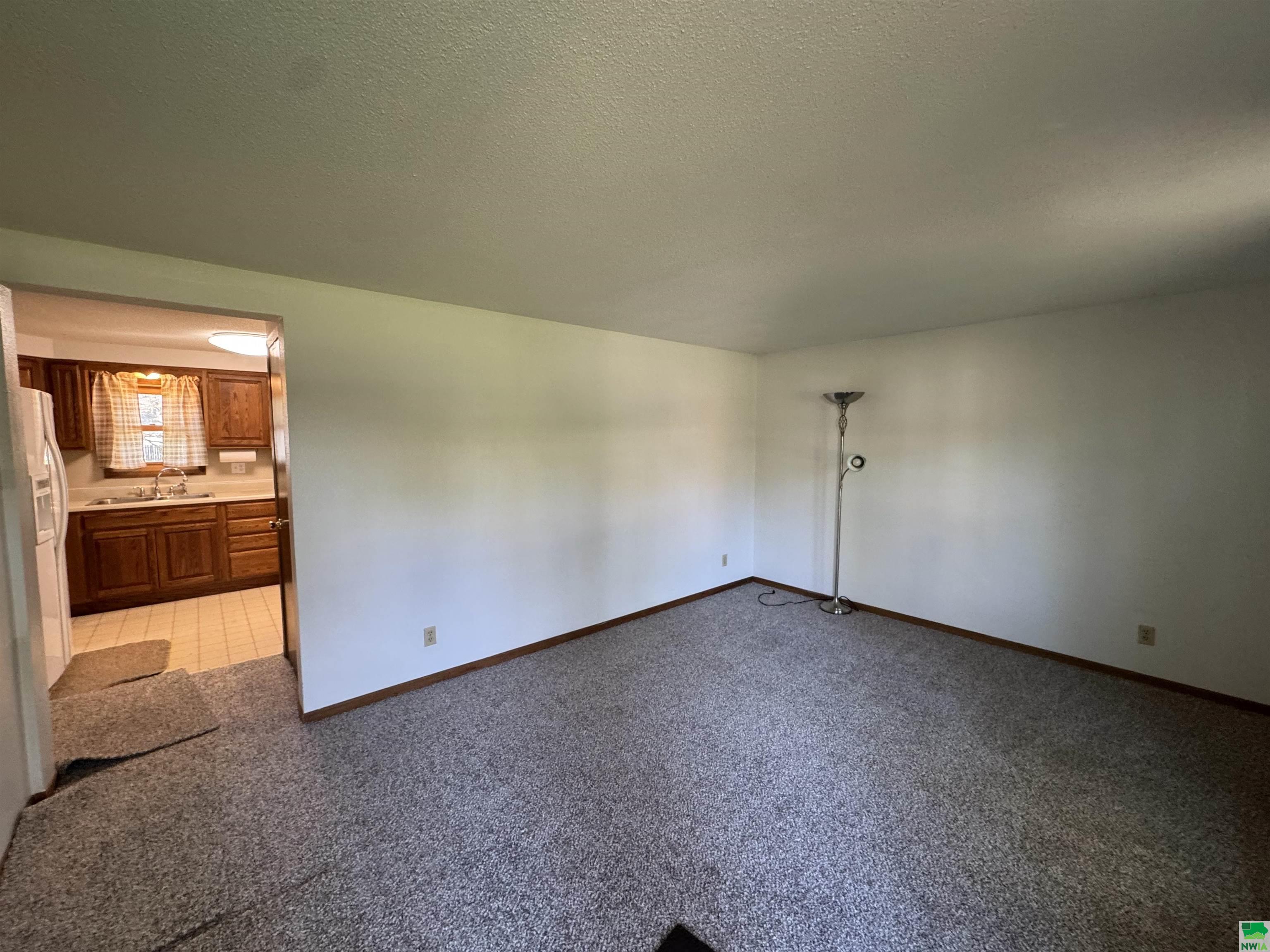 MLS #828558