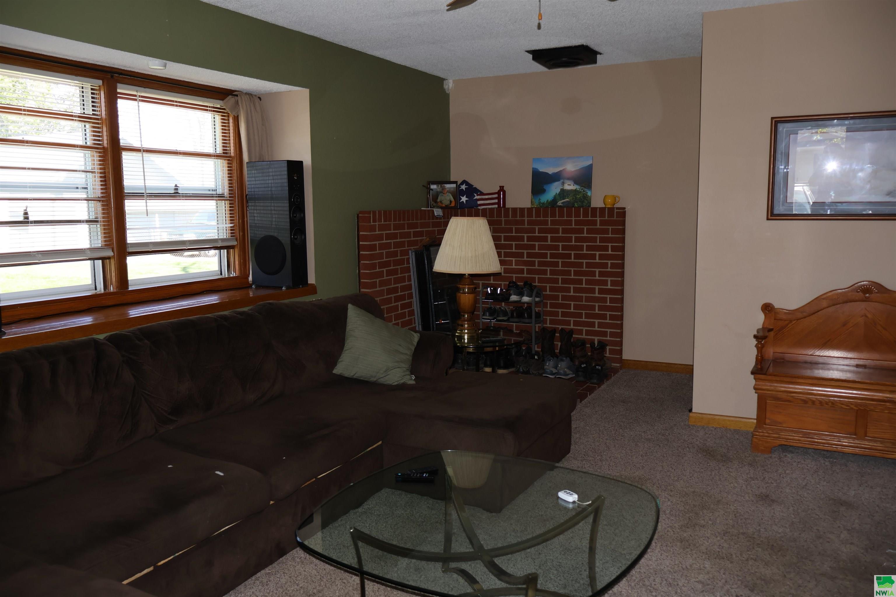 MLS #828560