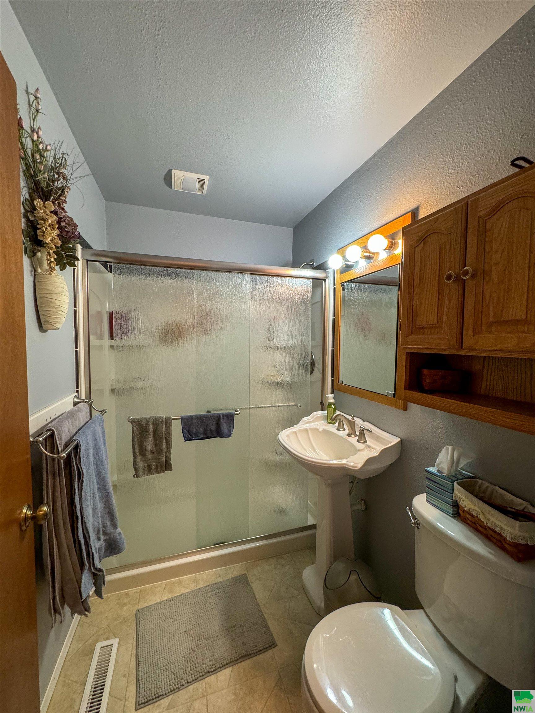 MLS #828561
