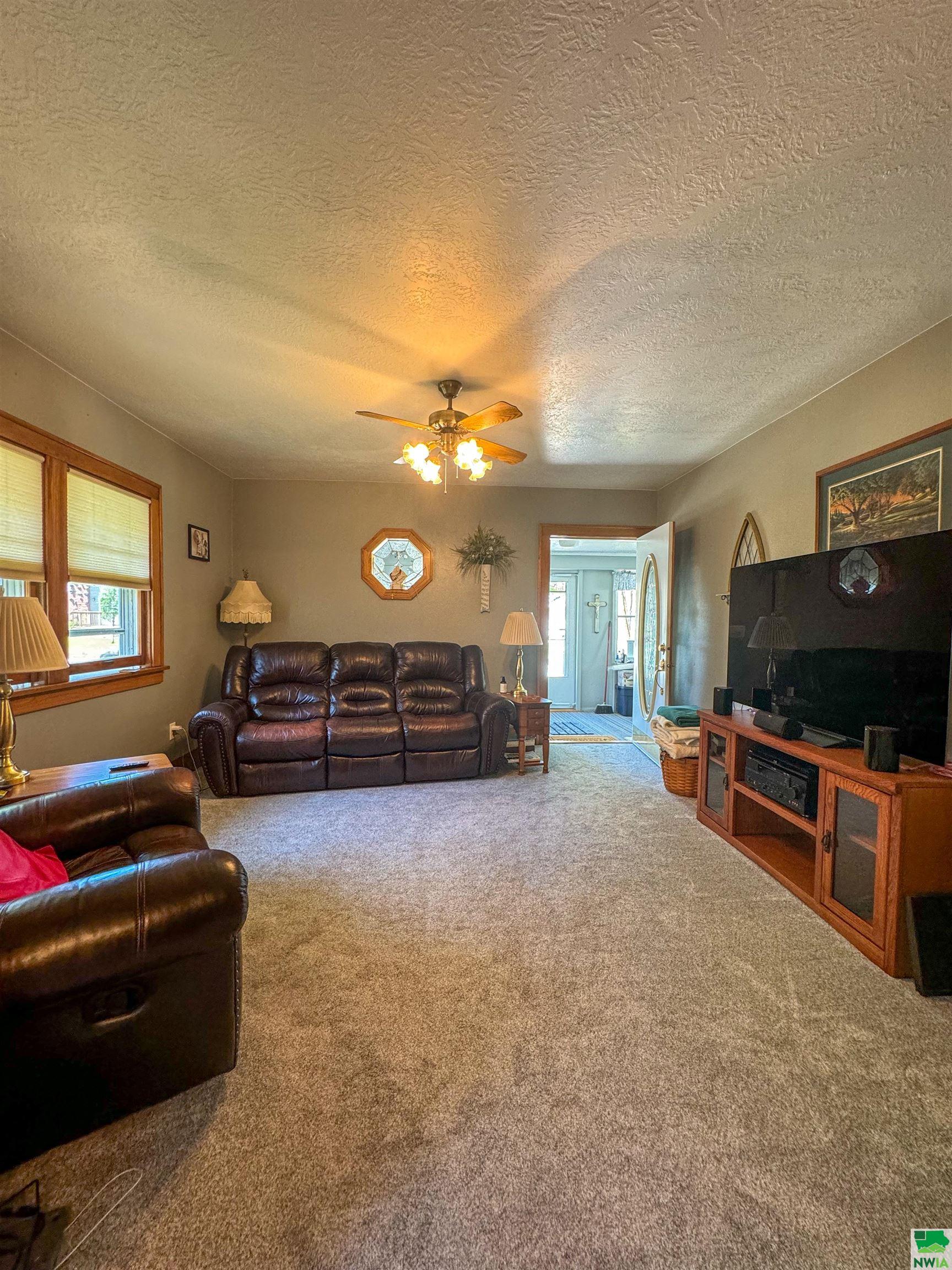 MLS #828561