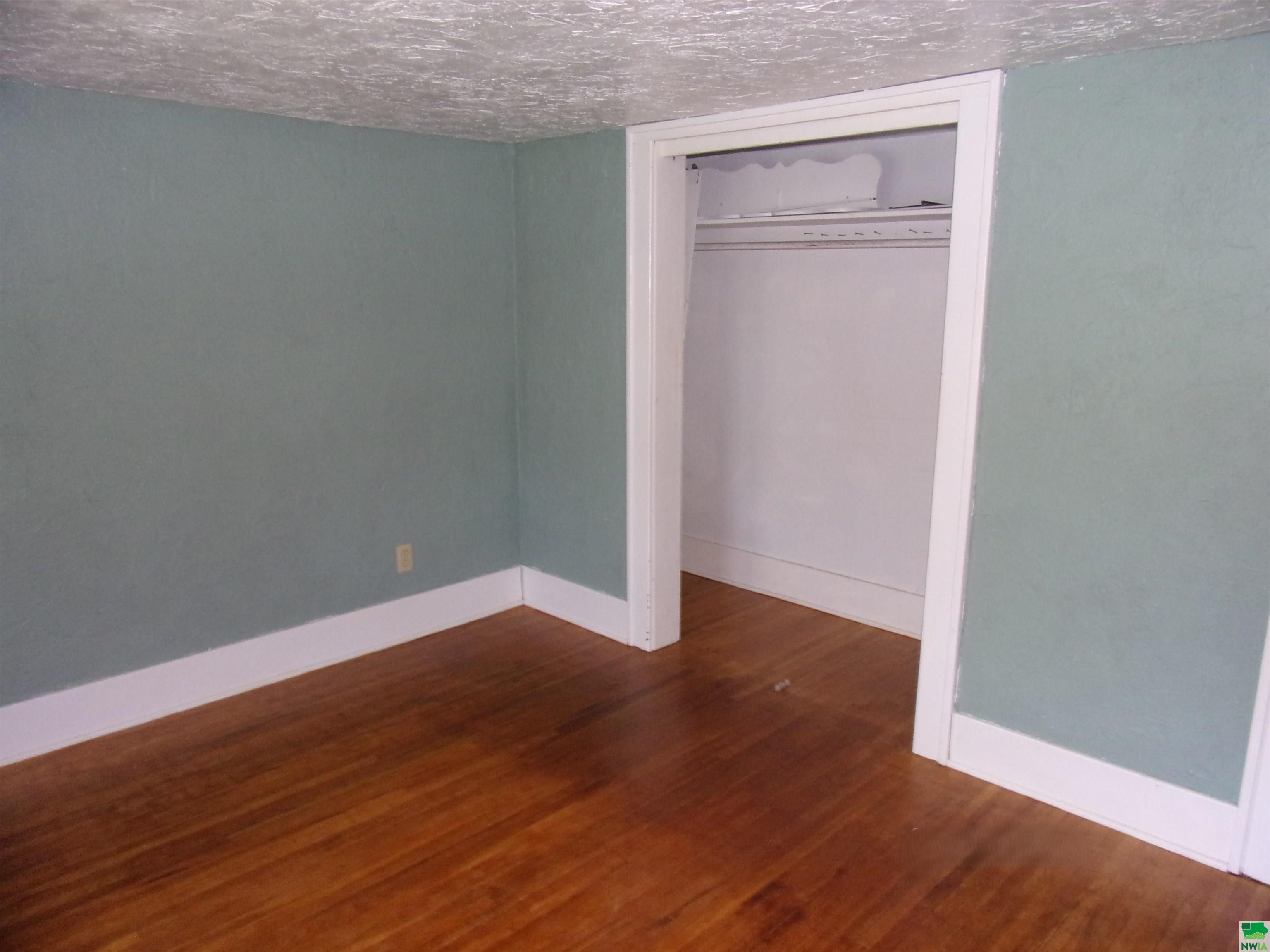 MLS #828562