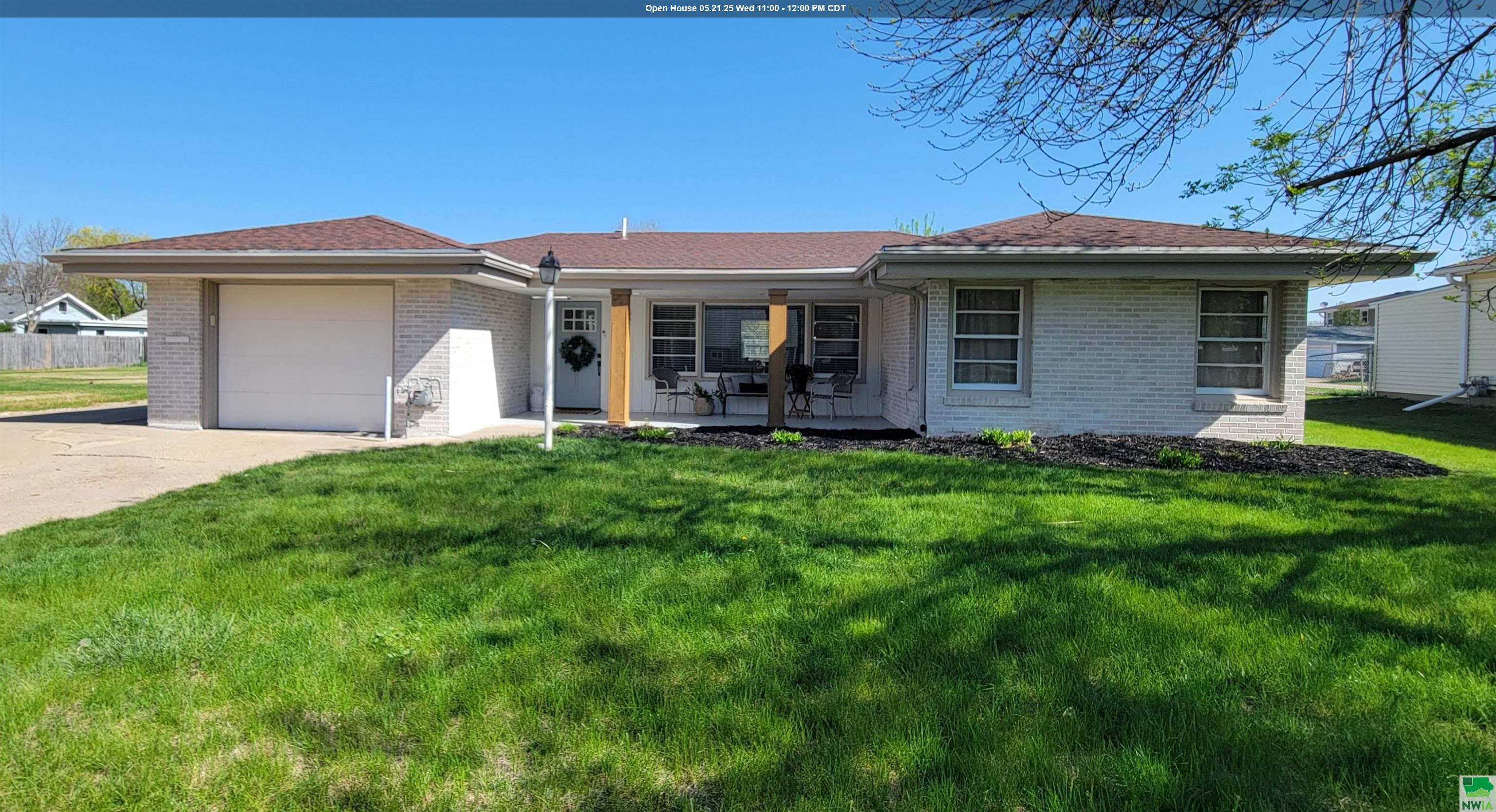 321 19th E, South Sioux City, NE 68776 