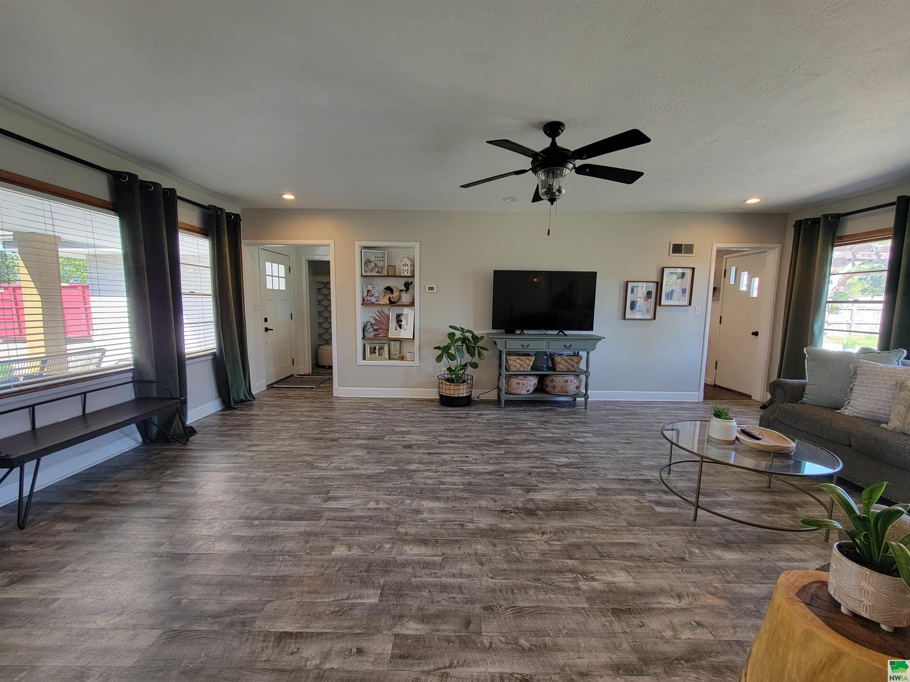 MLS #828563