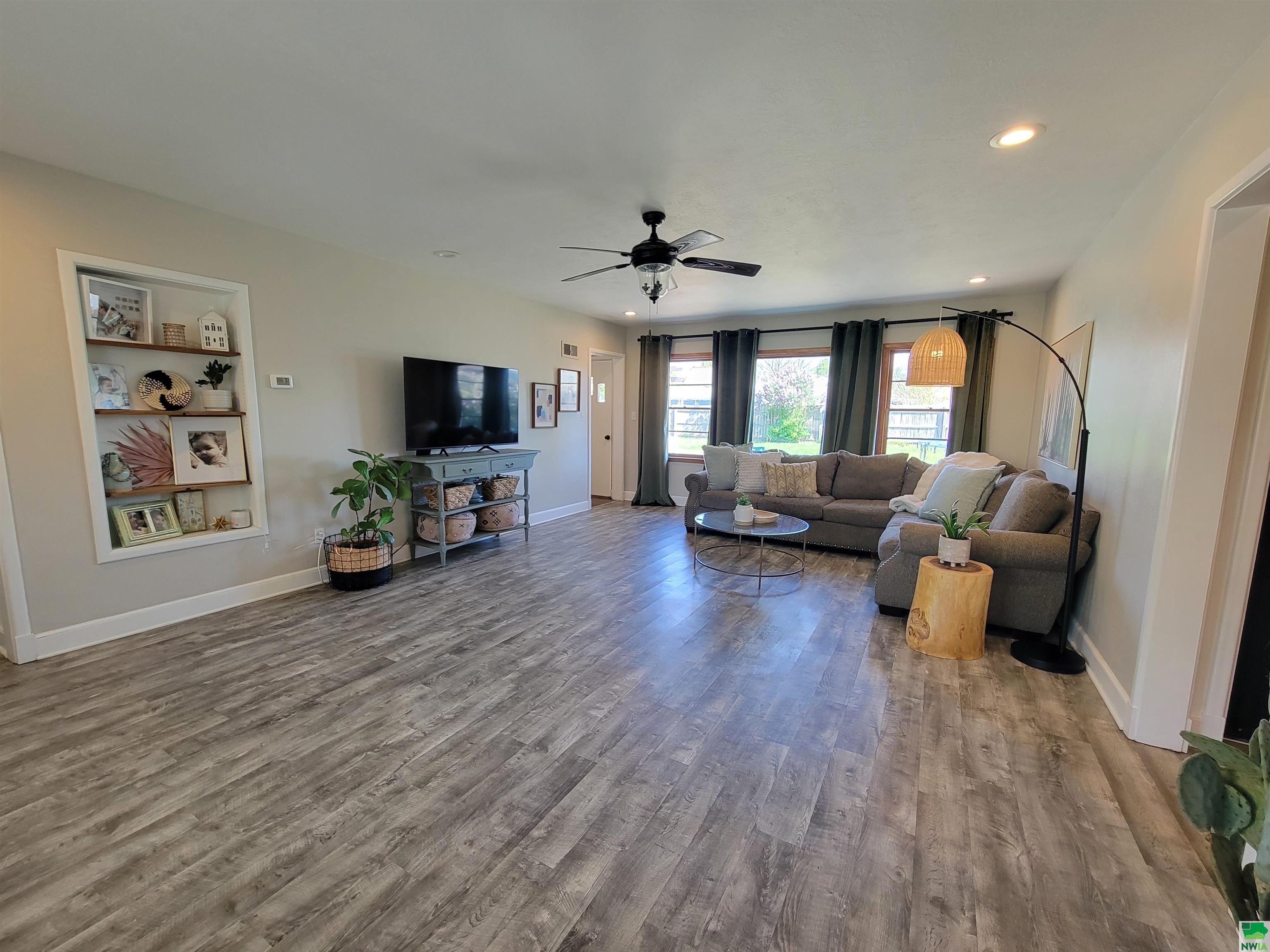 MLS #828563