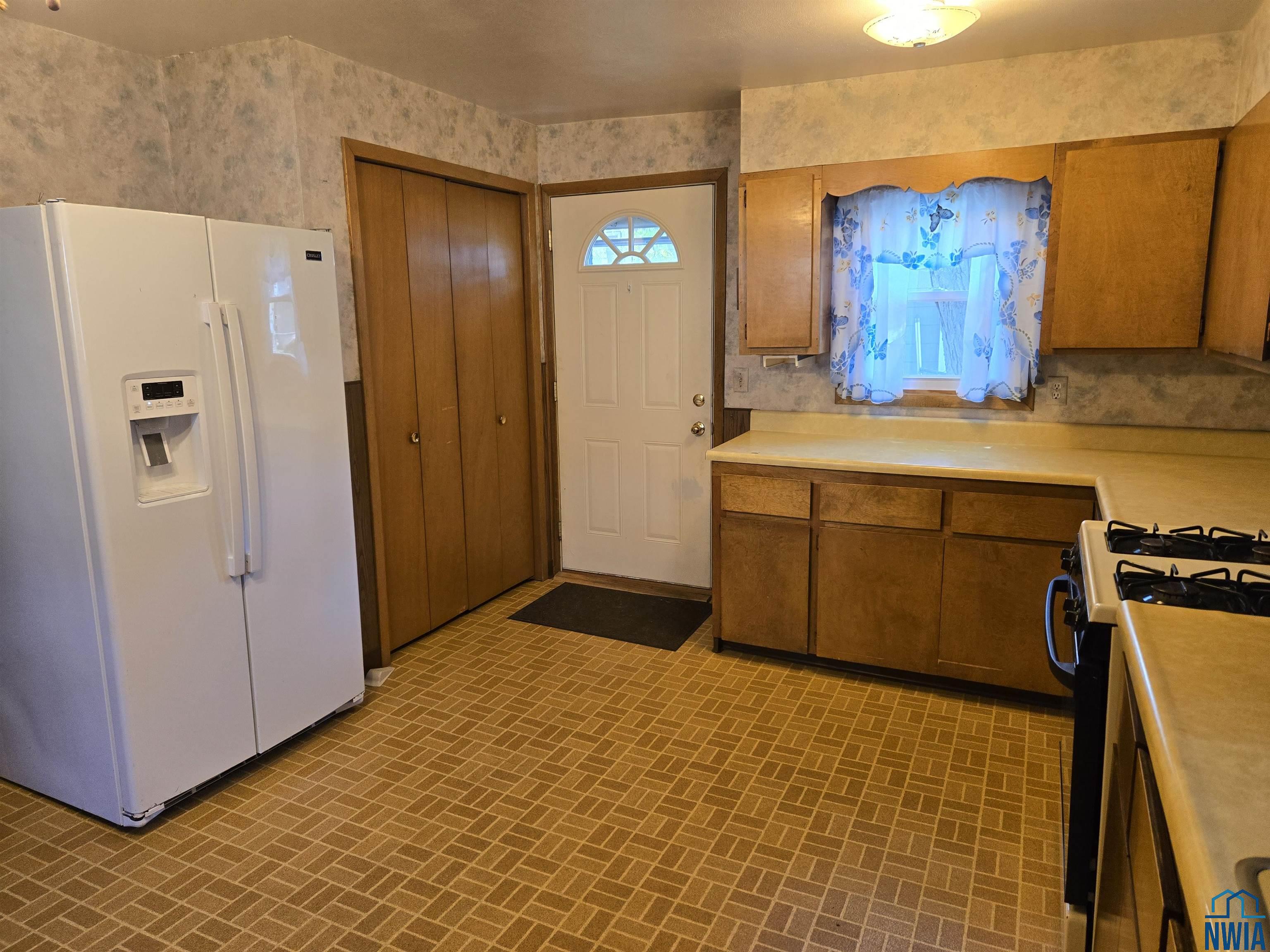 MLS #828570