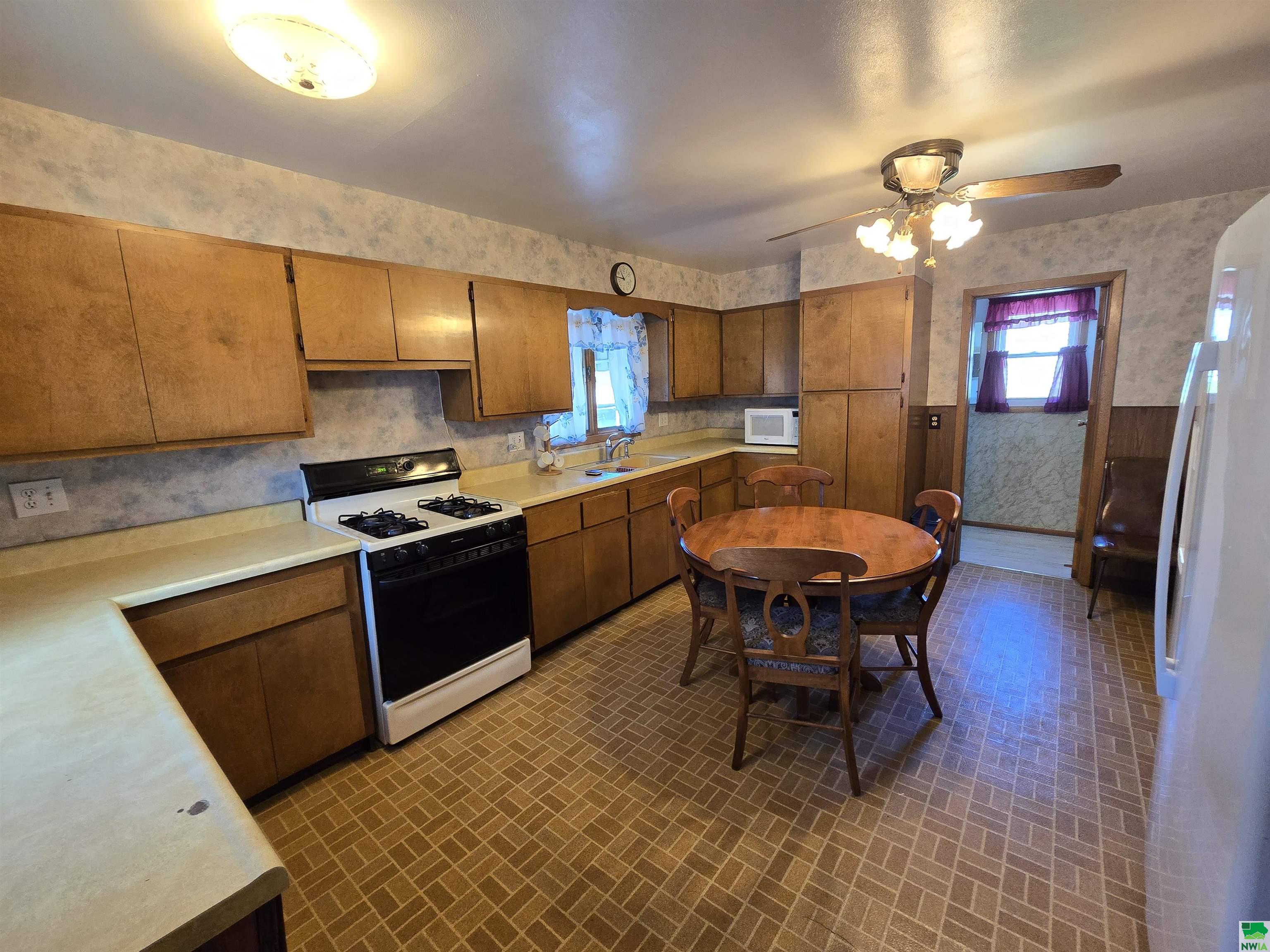 MLS #828570