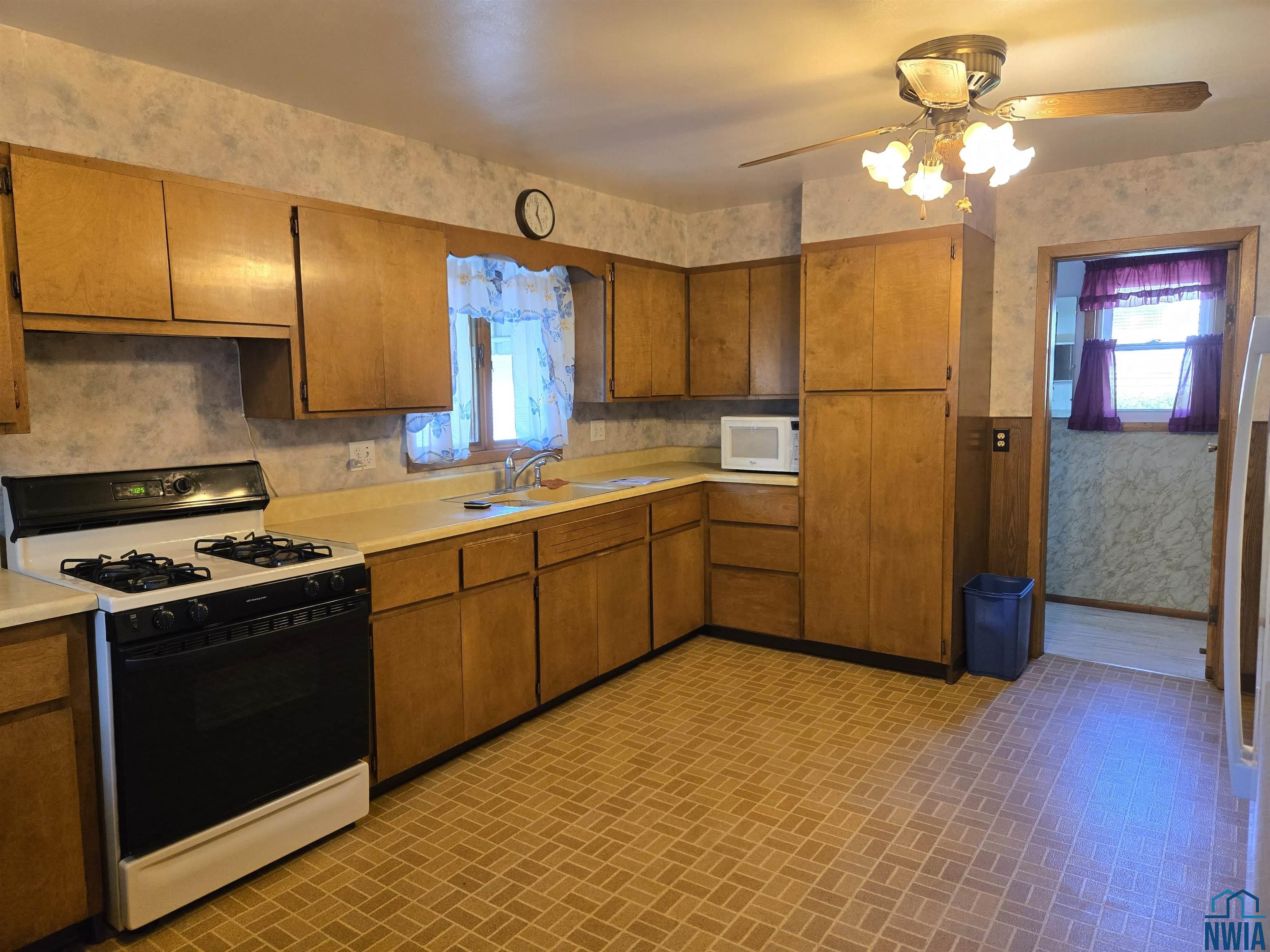 MLS #828570