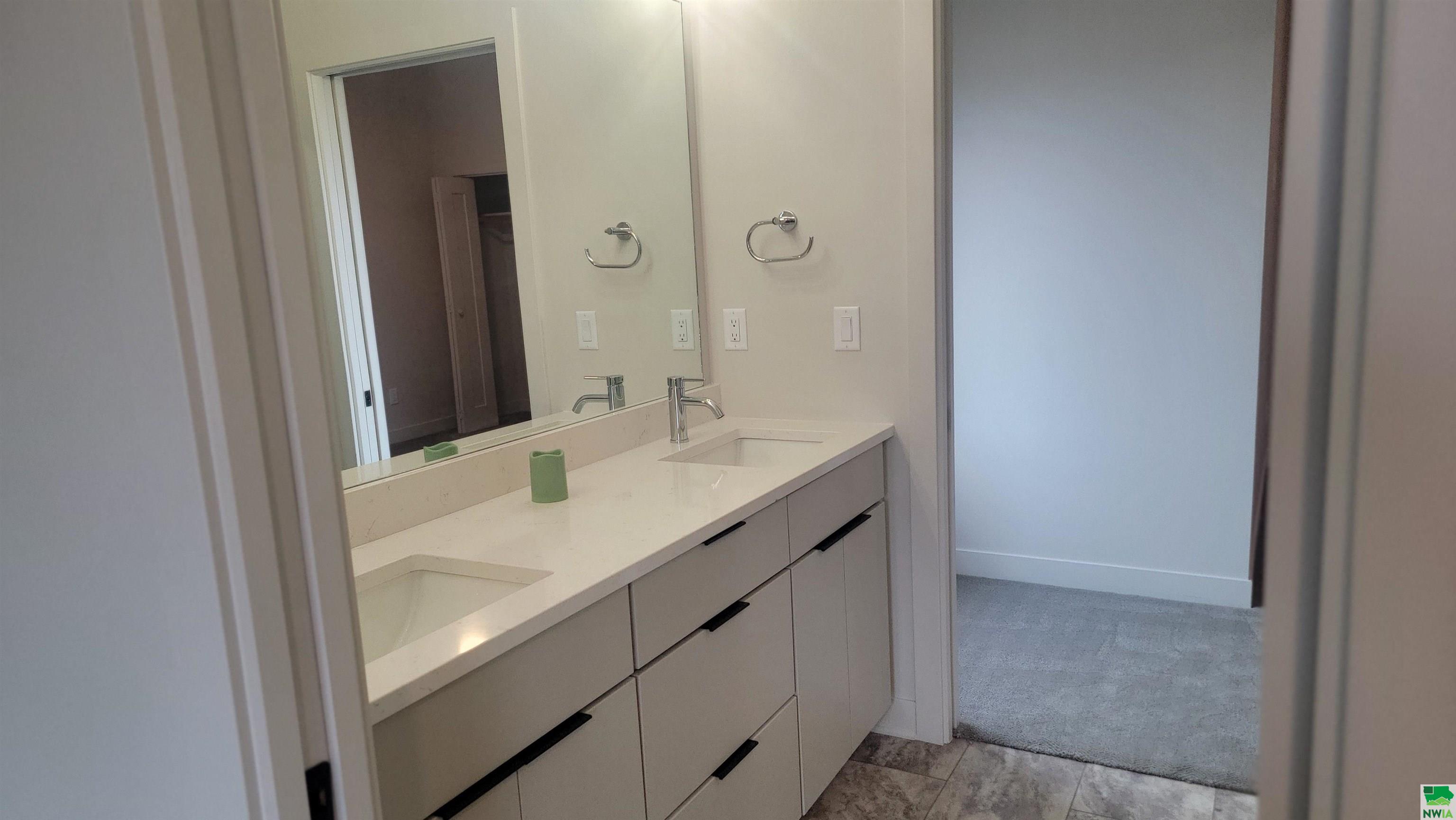 MLS #828574