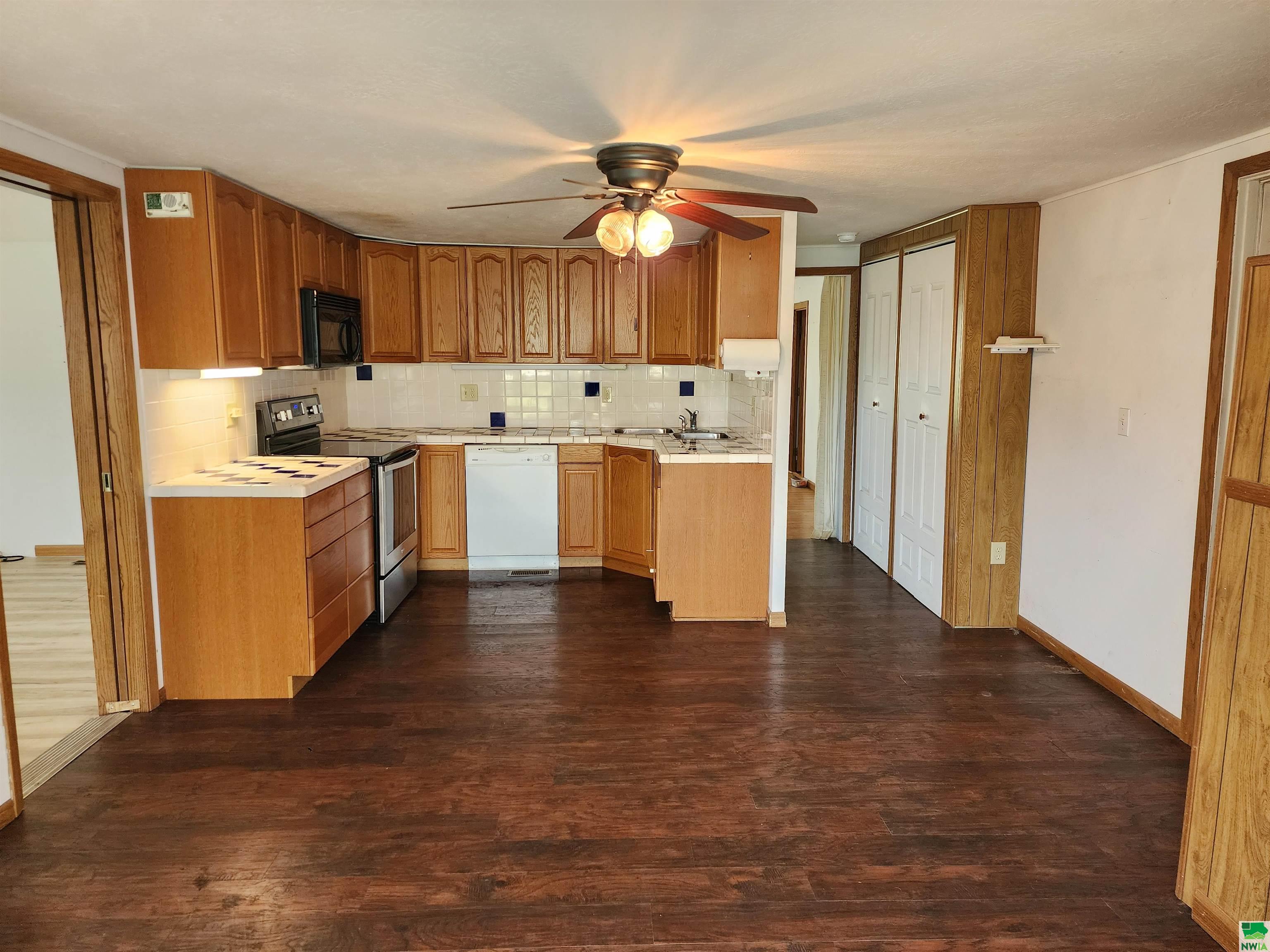 MLS #828580