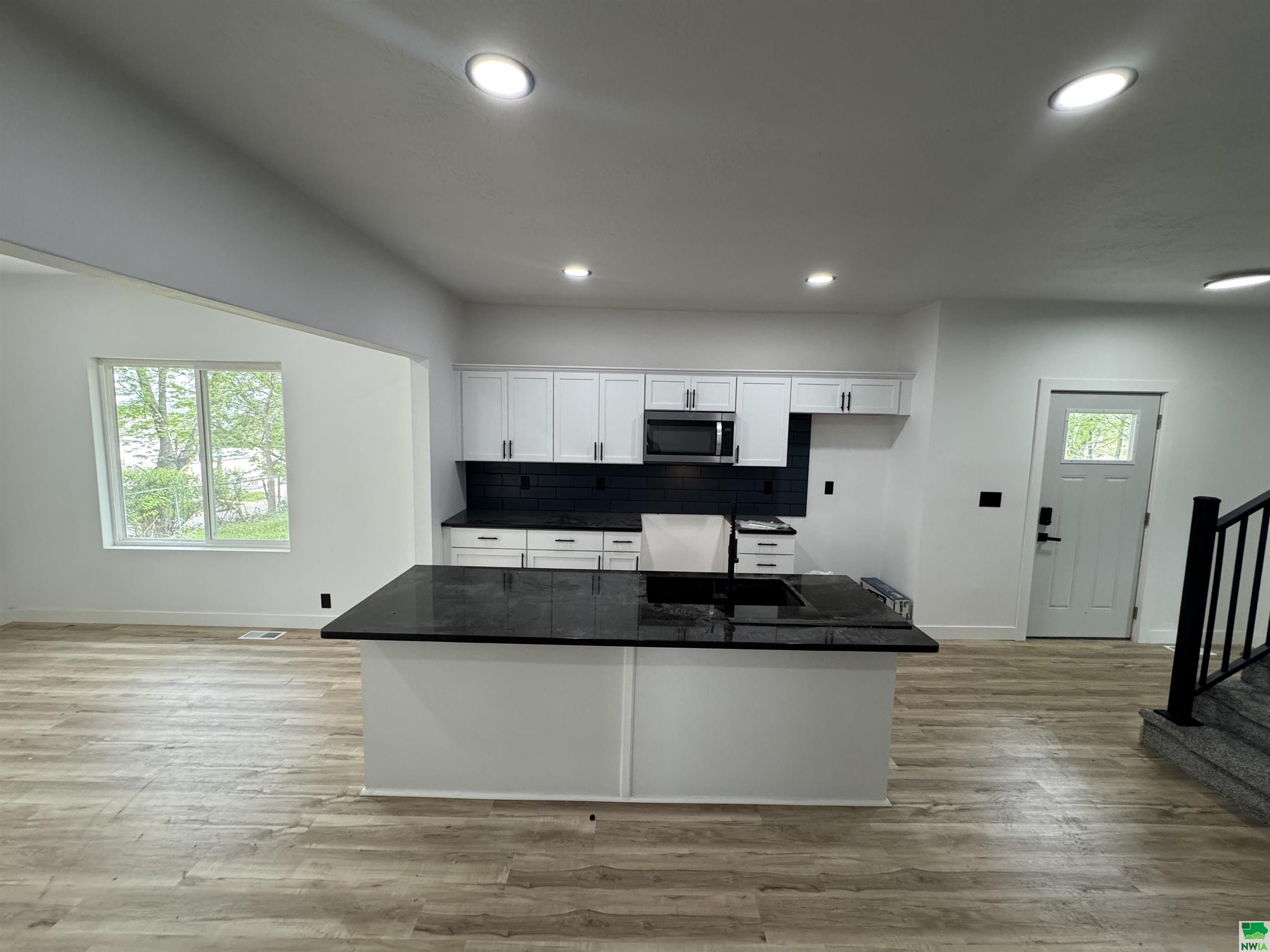 MLS #828589