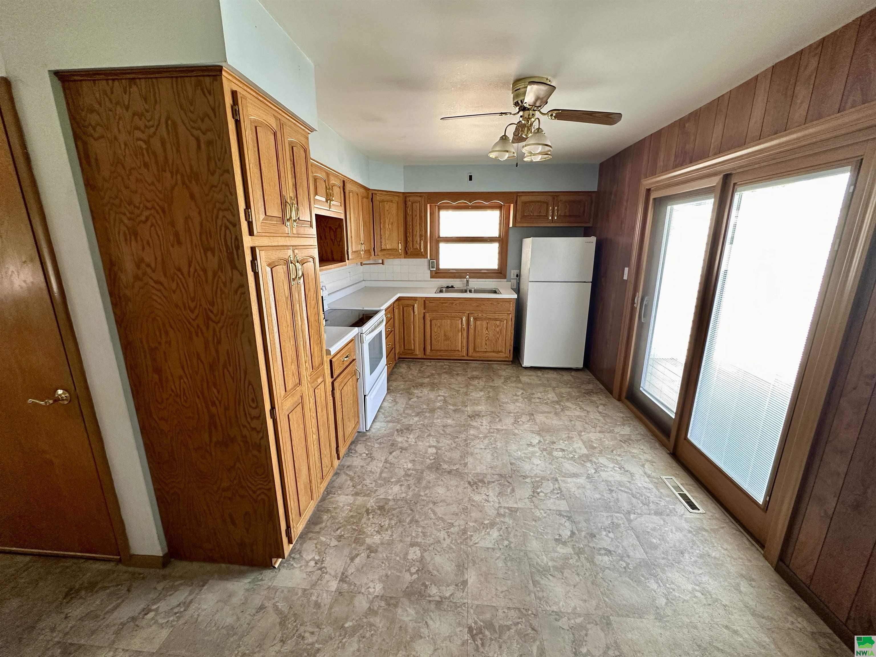 MLS #828590