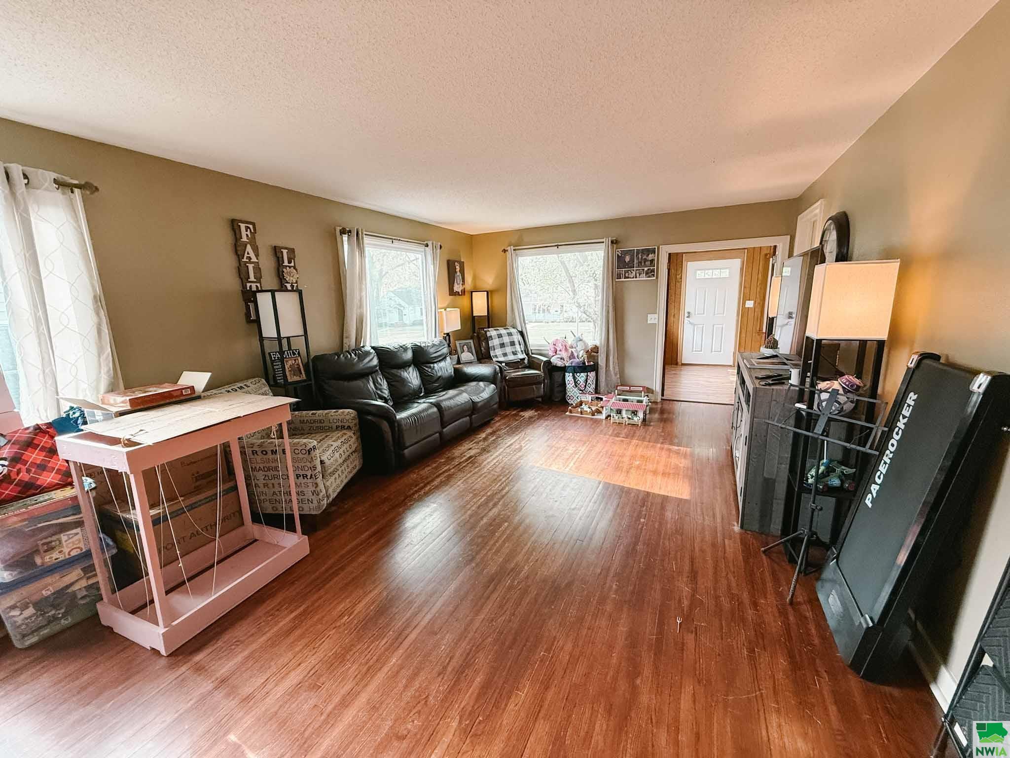 MLS #828595
