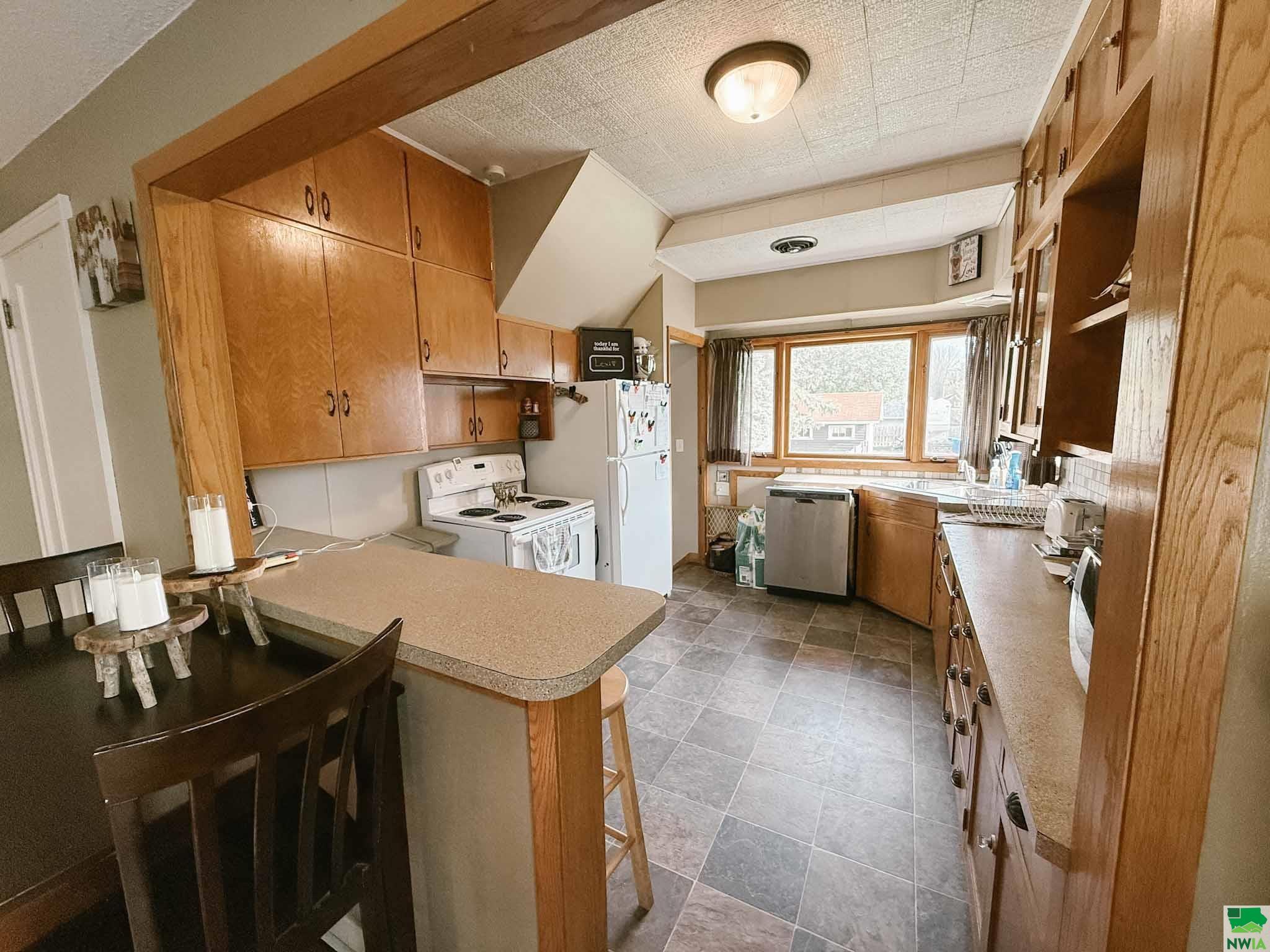 MLS #828595