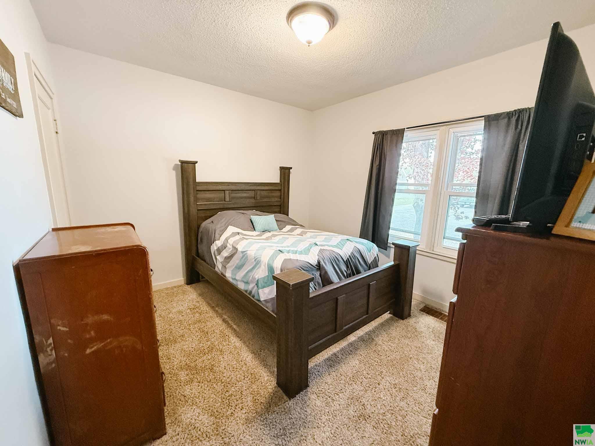 MLS #828595