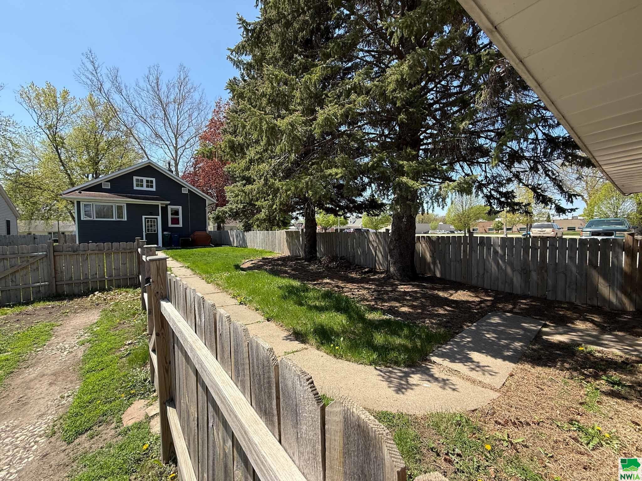 MLS #828595
